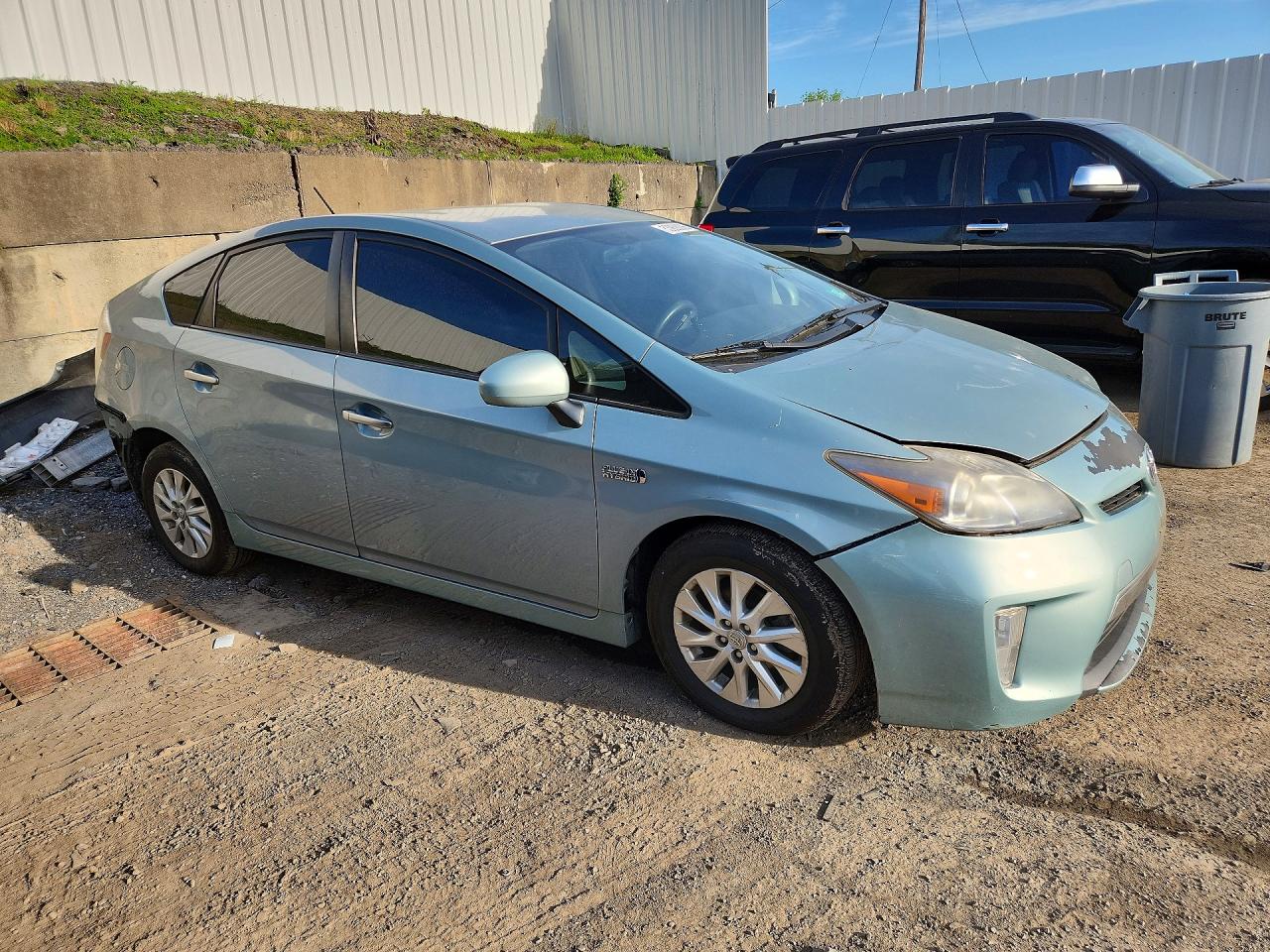 2012 Toyota Prius Plug-in Hybrid Base Green vin: JTDKN3DP8C3013553