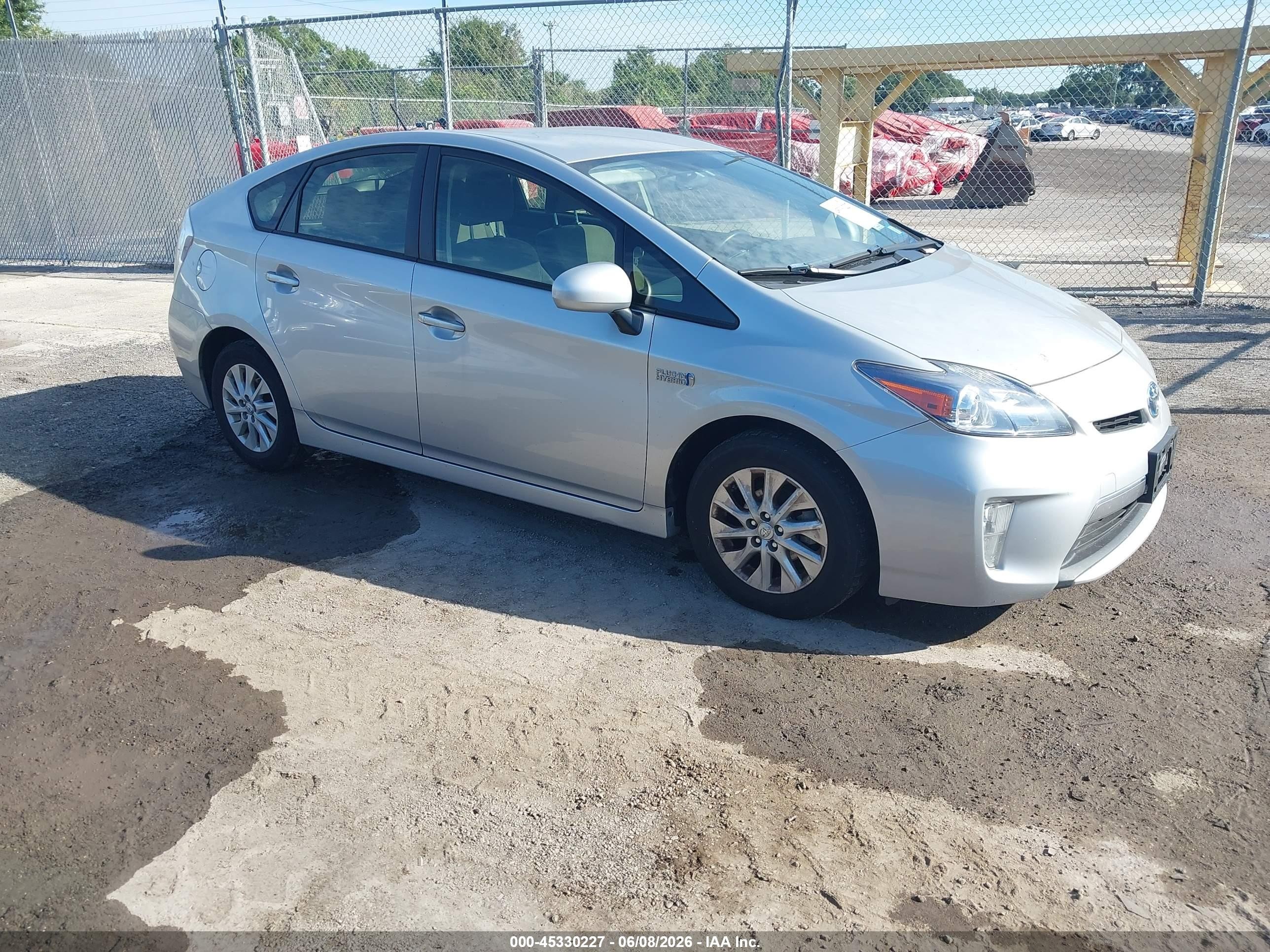 2012 Toyota Prius Plug-in   Silver vin: JTDKN3DP8C3029591