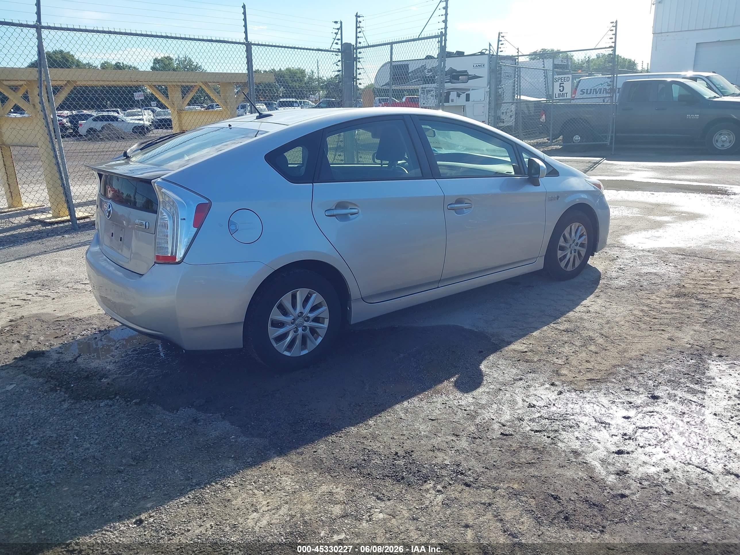 2012 Toyota Prius Plug-in   Silver vin: JTDKN3DP8C3029591