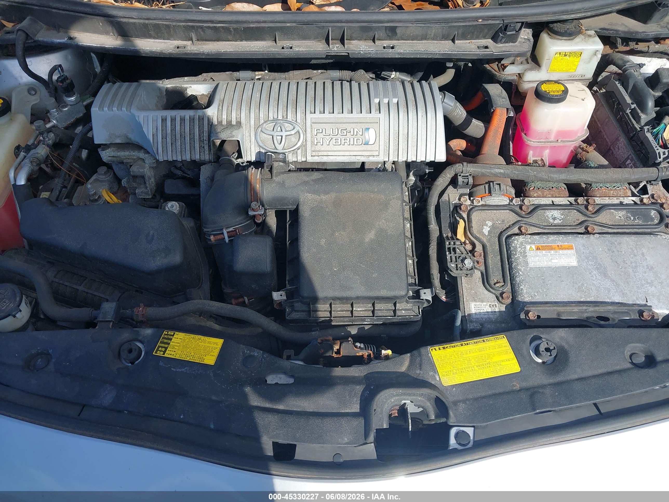 2012 Toyota Prius Plug-in   Silver vin: JTDKN3DP8C3029591