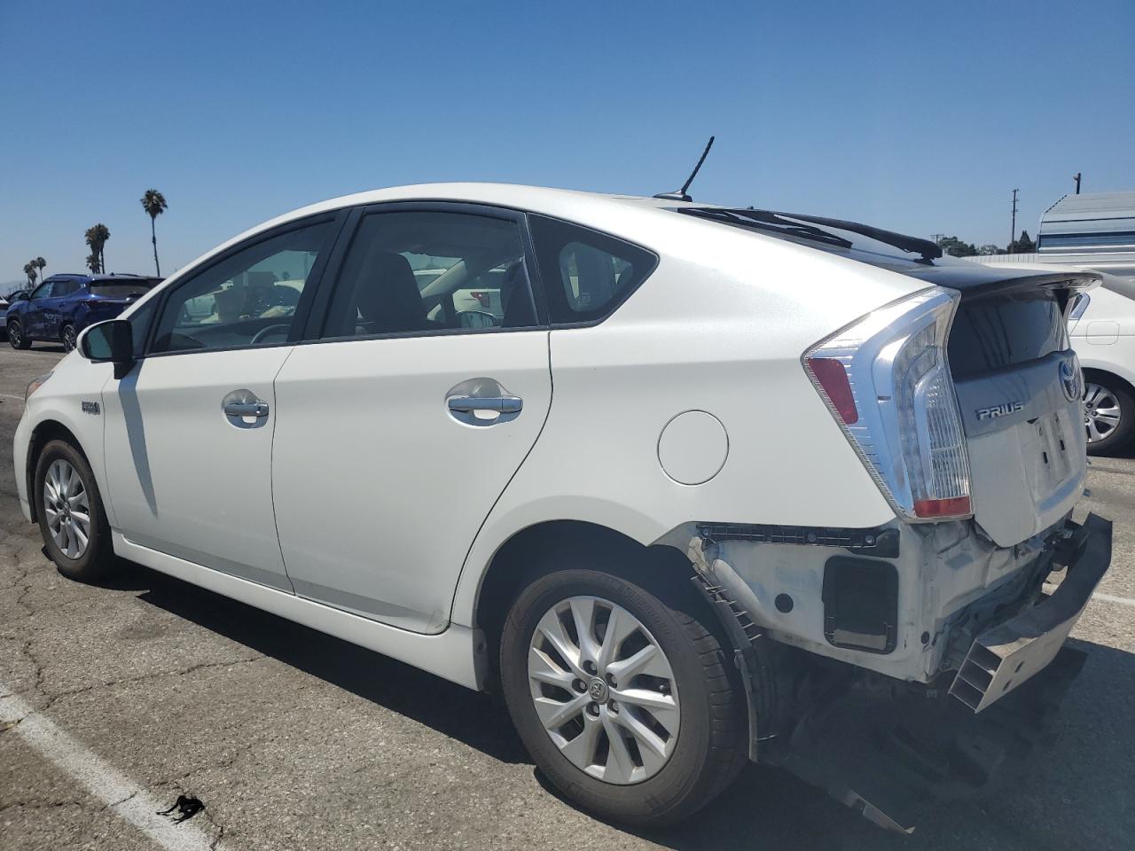 2013 Toyota Prius Plug-in White vin: JTDKN3DP8D3046702