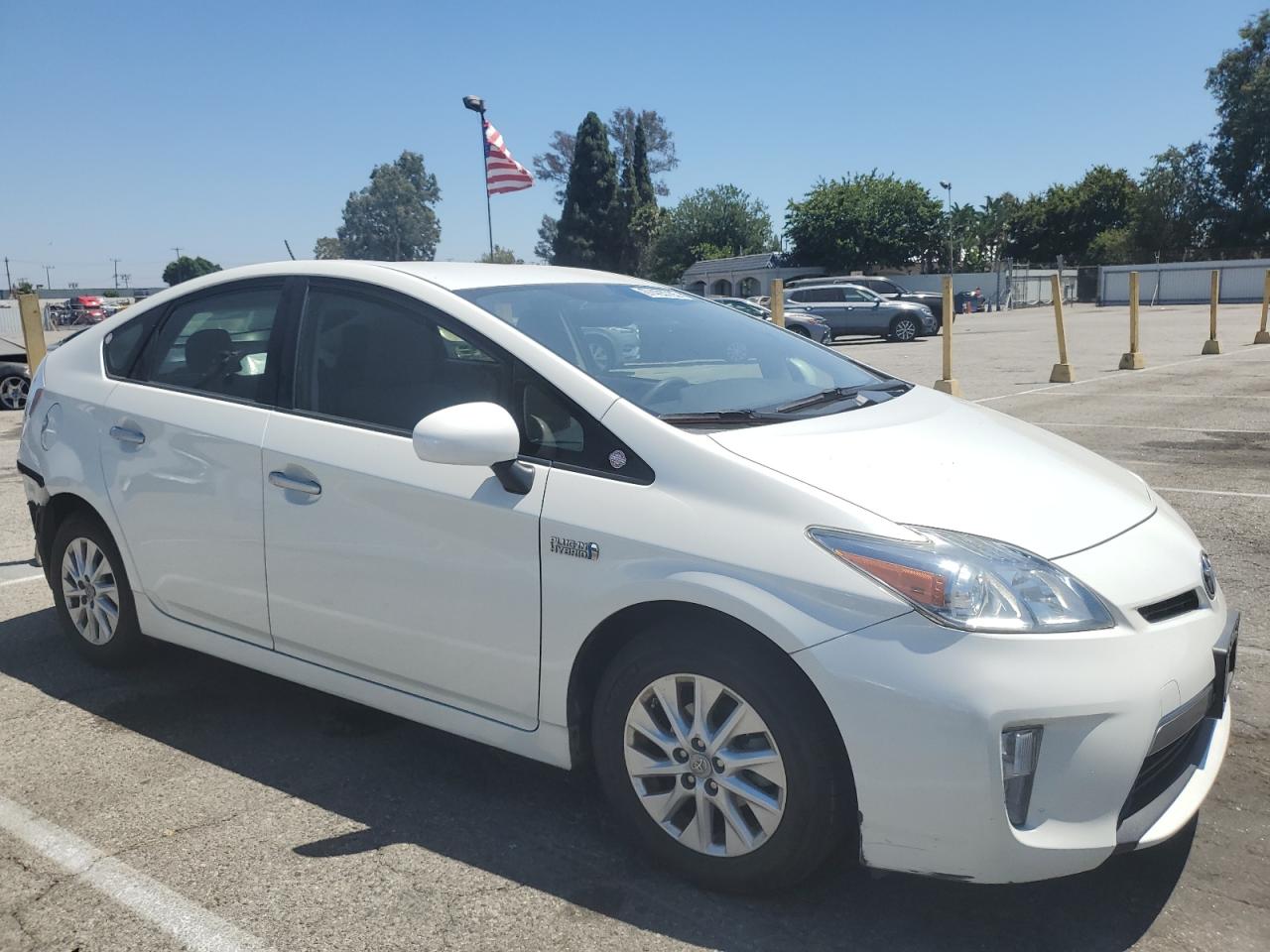 2013 Toyota Prius Plug-in White vin: JTDKN3DP8D3046702