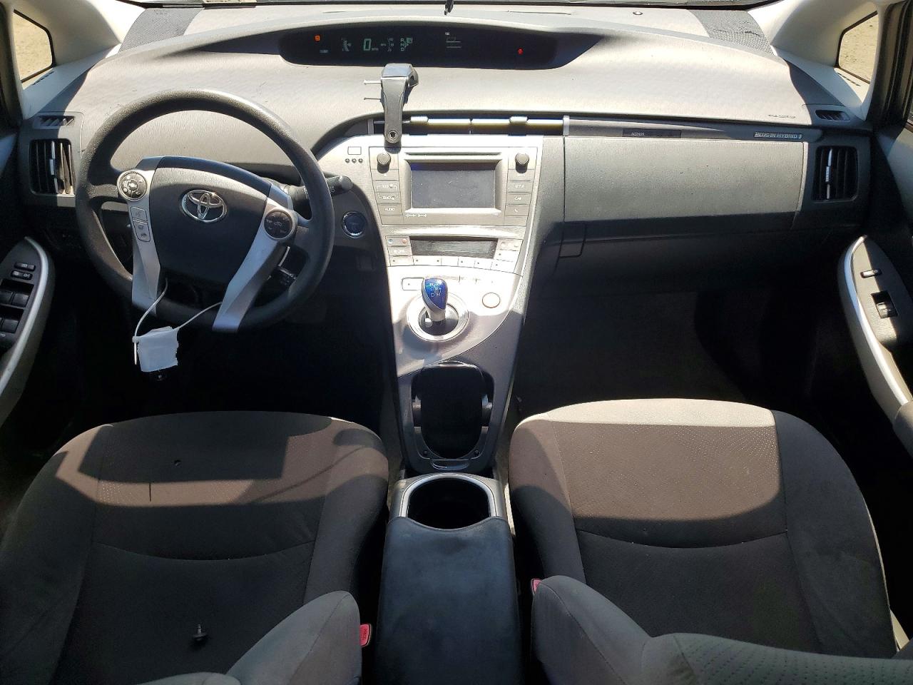 2013 Toyota Prius Plug-in Hybrid Base White vin: JTDKN3DP8D3046702