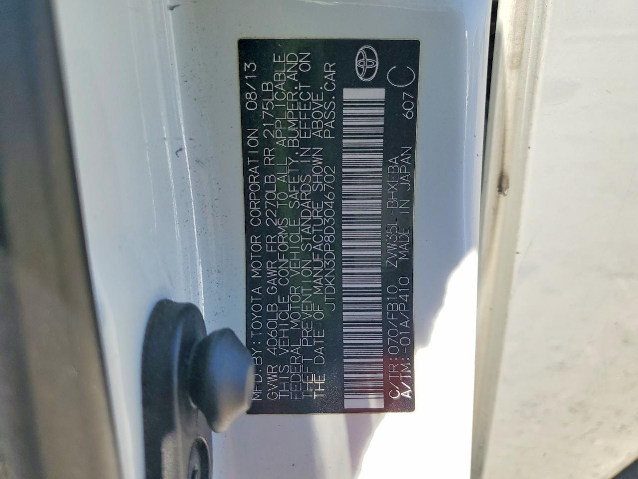 2013 Toyota Prius Plug-in Hybrid Base White vin: JTDKN3DP8D3046702