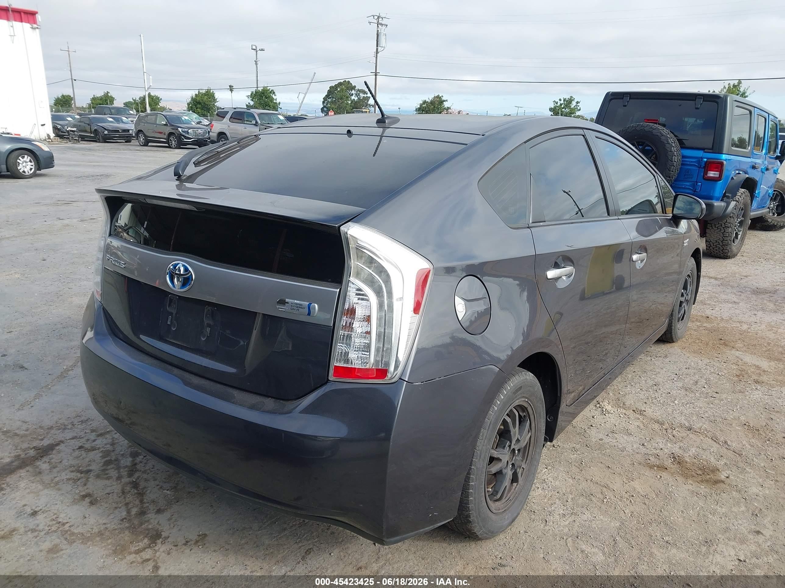 2014 Toyota Prius Plug-in   Серый vin: JTDKN3DP8E3050119