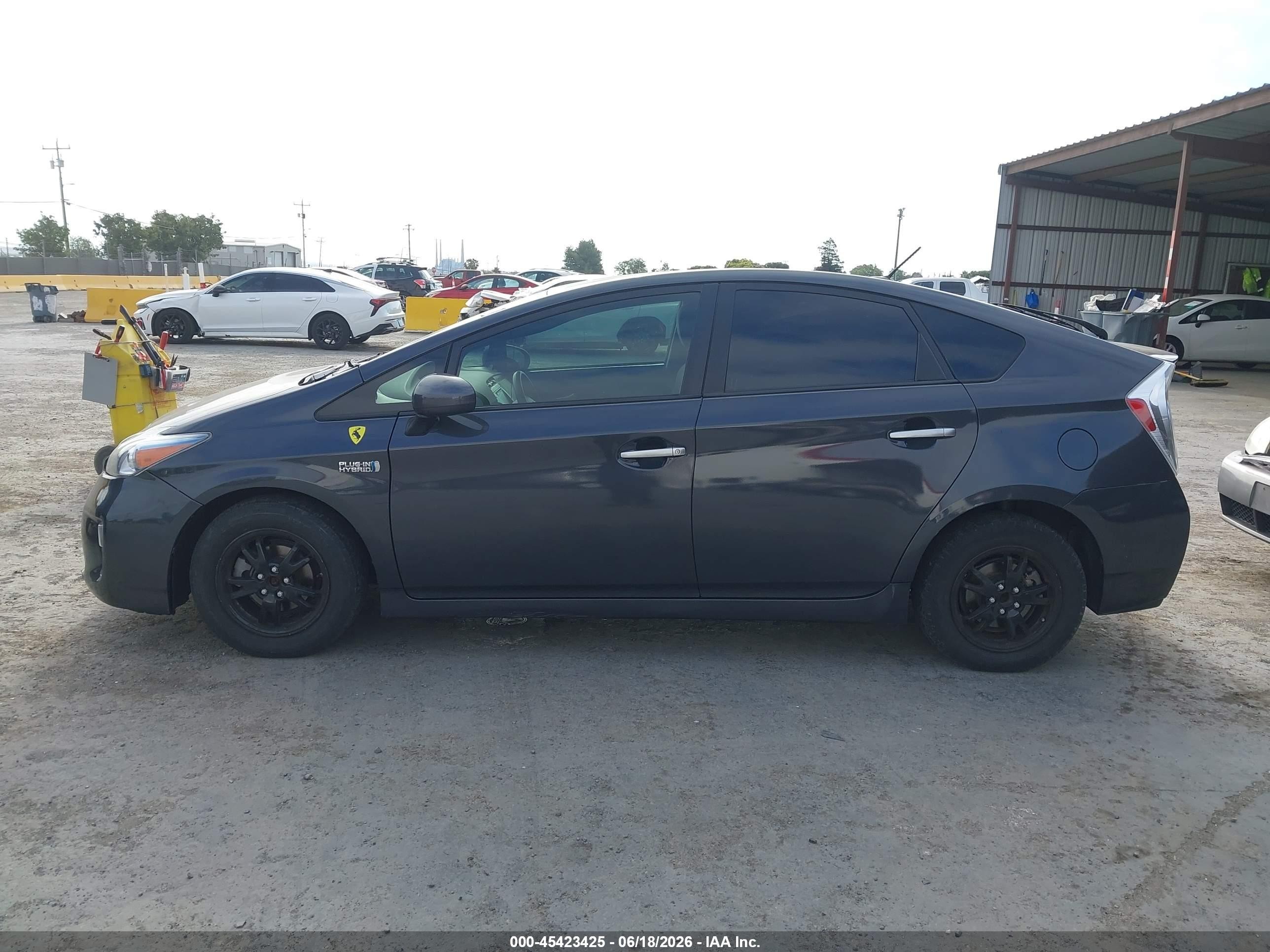 2014 Toyota Prius Plug-in   Серый vin: JTDKN3DP8E3050119