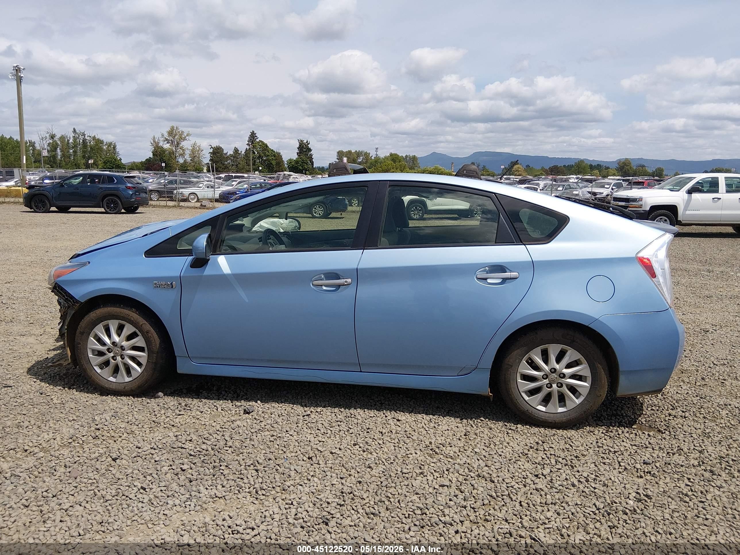 2014 Toyota Prius Plug-in   Blue vin: JTDKN3DP8E3052209