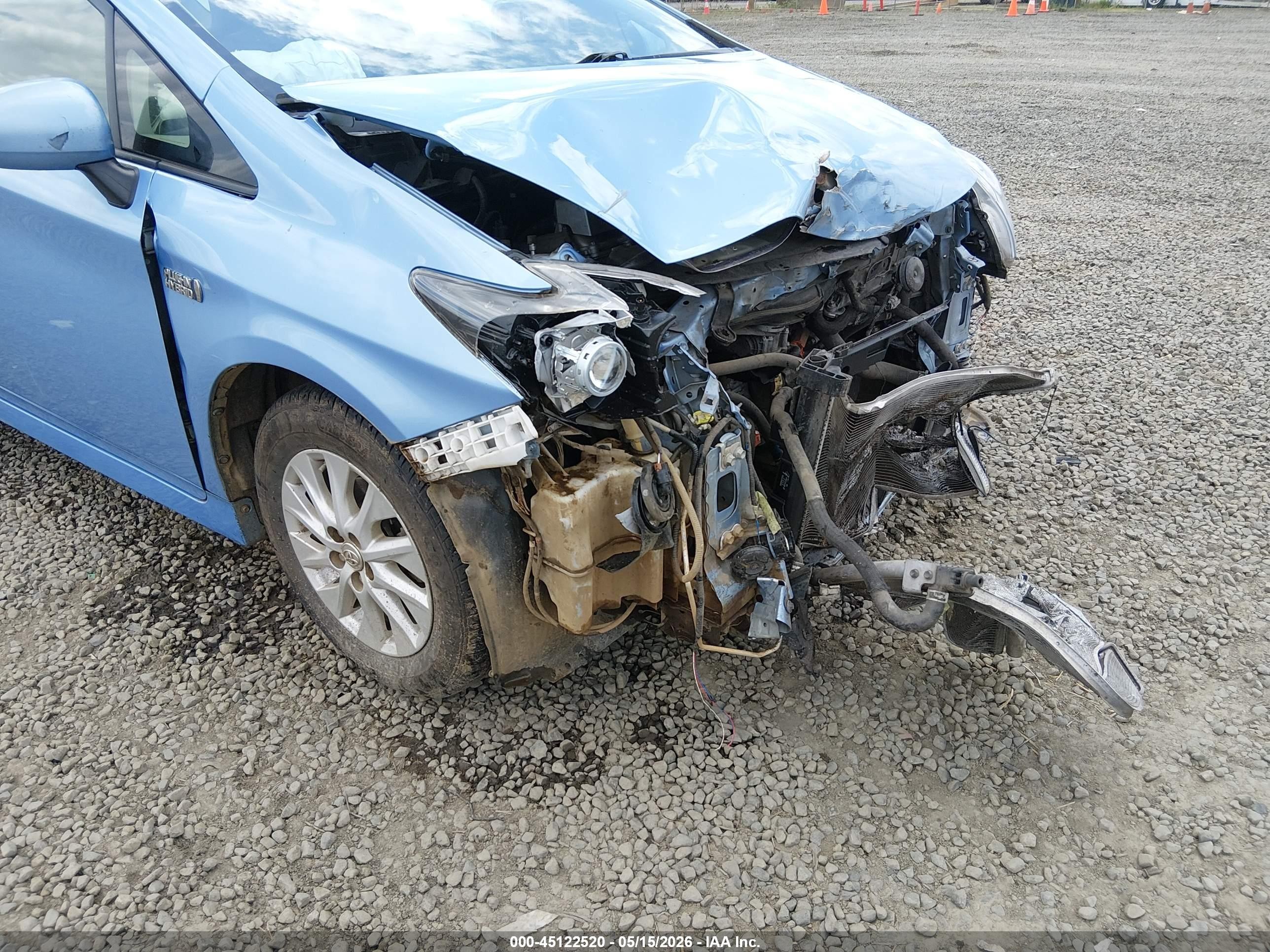 2014 Toyota Prius Plug-in   Blue vin: JTDKN3DP8E3052209