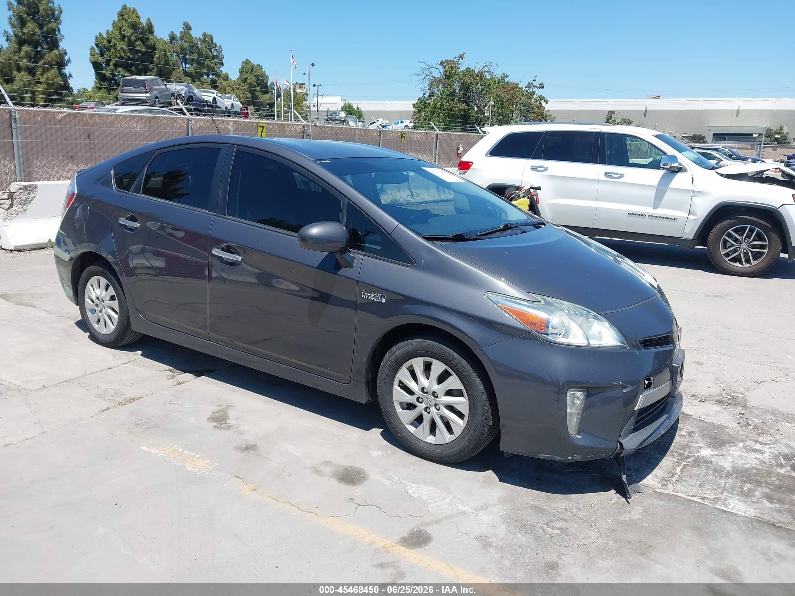 2014 Toyota Prius Plug-in Advanced Gray vin: JTDKN3DP8E3056762