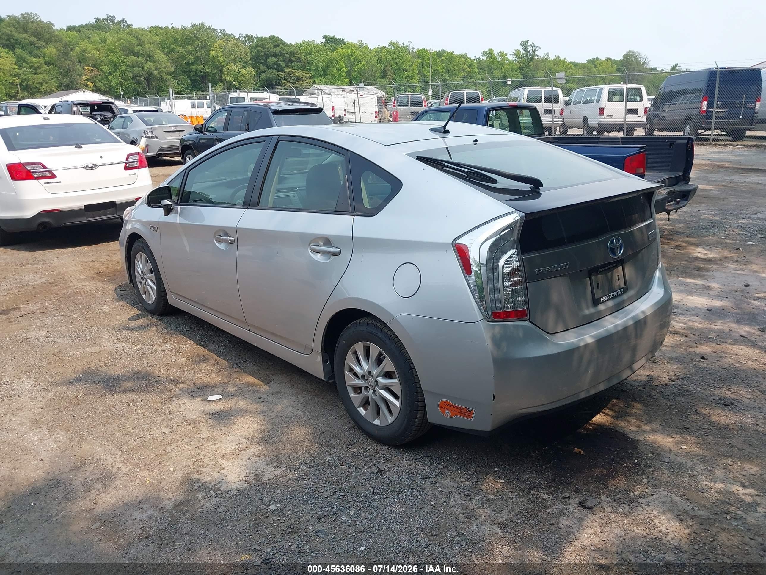 2012 Toyota Prius Plug-in   Silver vin: JTDKN3DP9C3007812