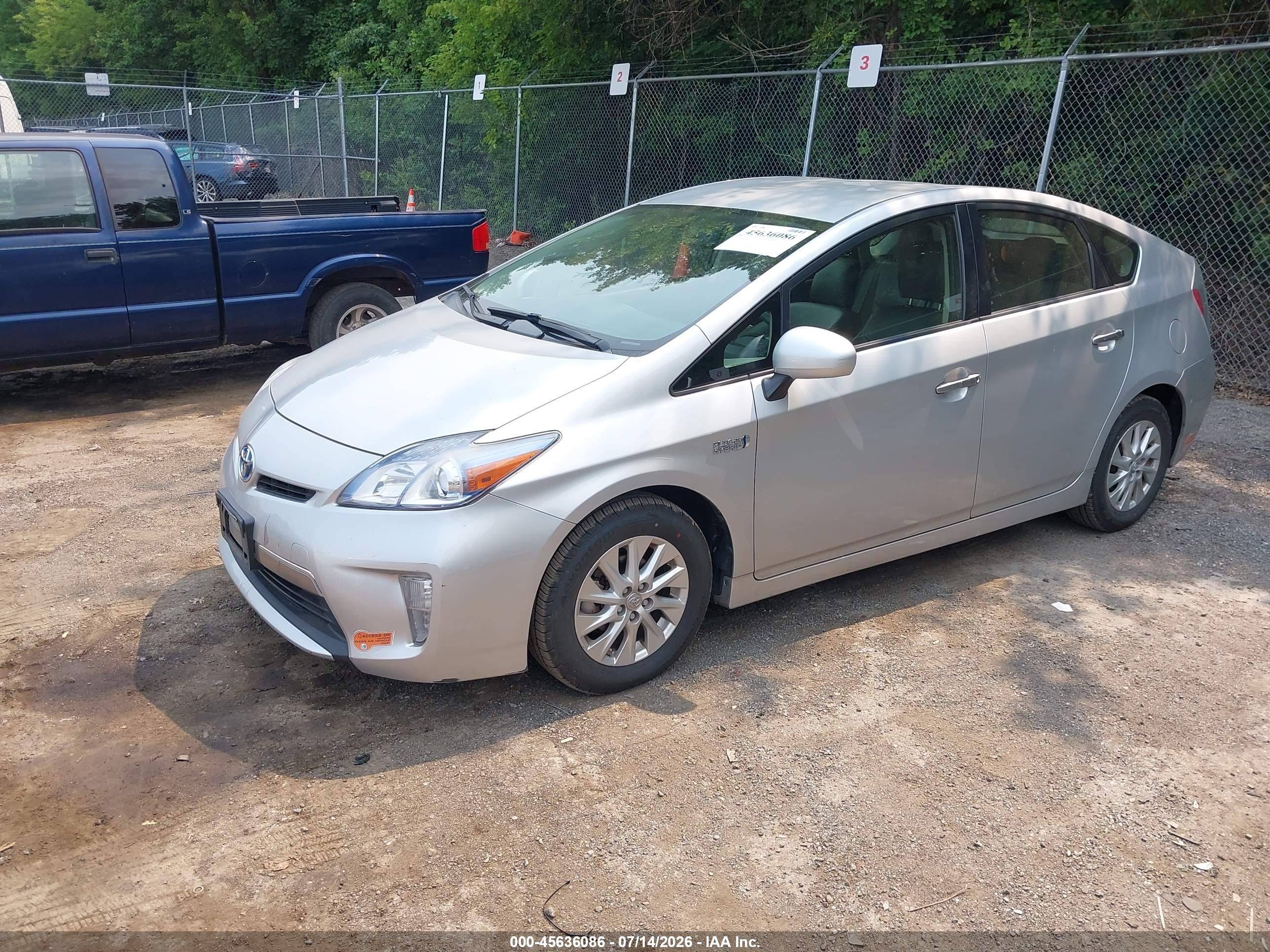 2012 Toyota Prius Plug-in   Silver vin: JTDKN3DP9C3007812