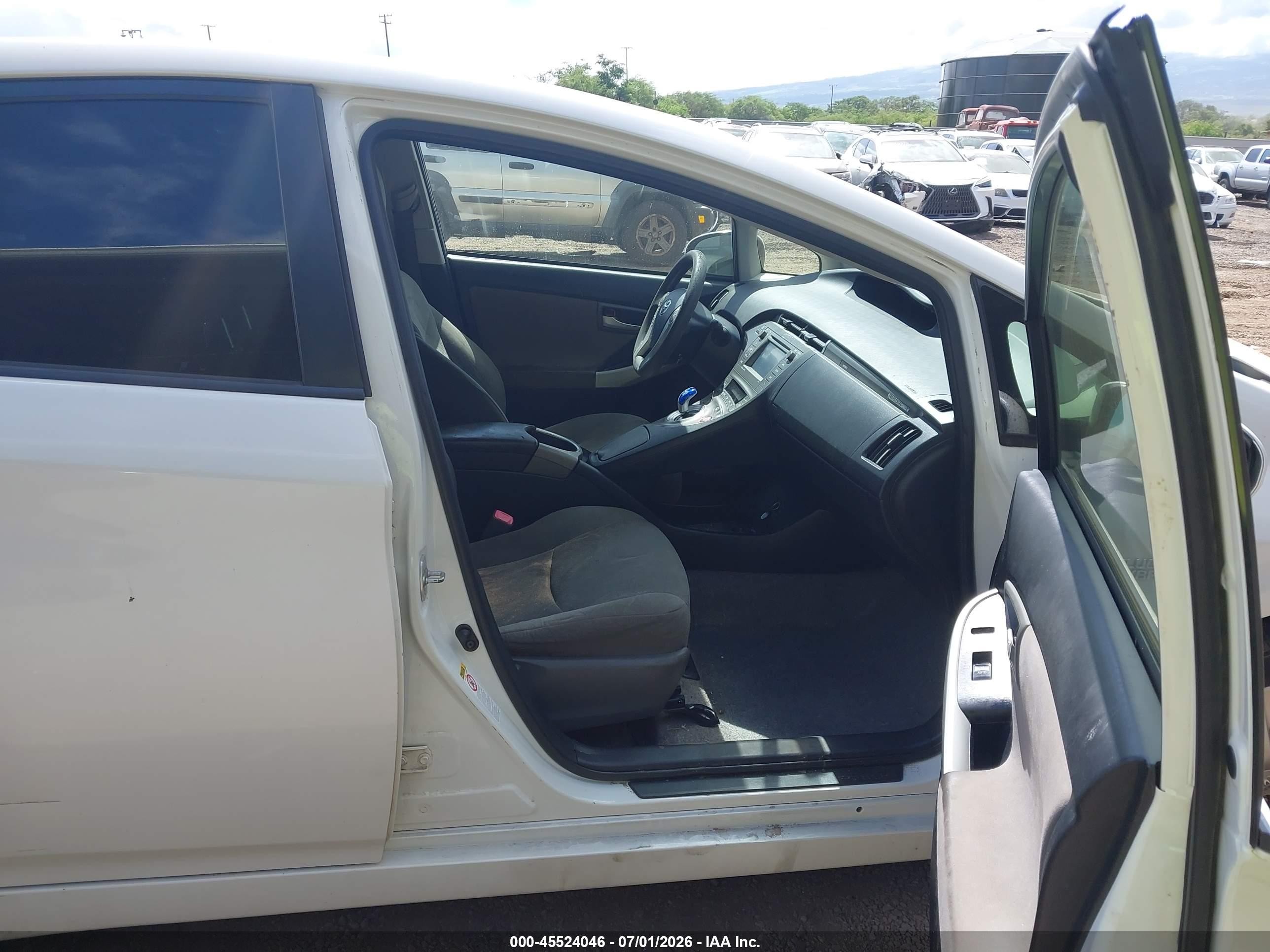 2012 Toyota Prius Plug-in   Белый vin: JTDKN3DP9C3028966