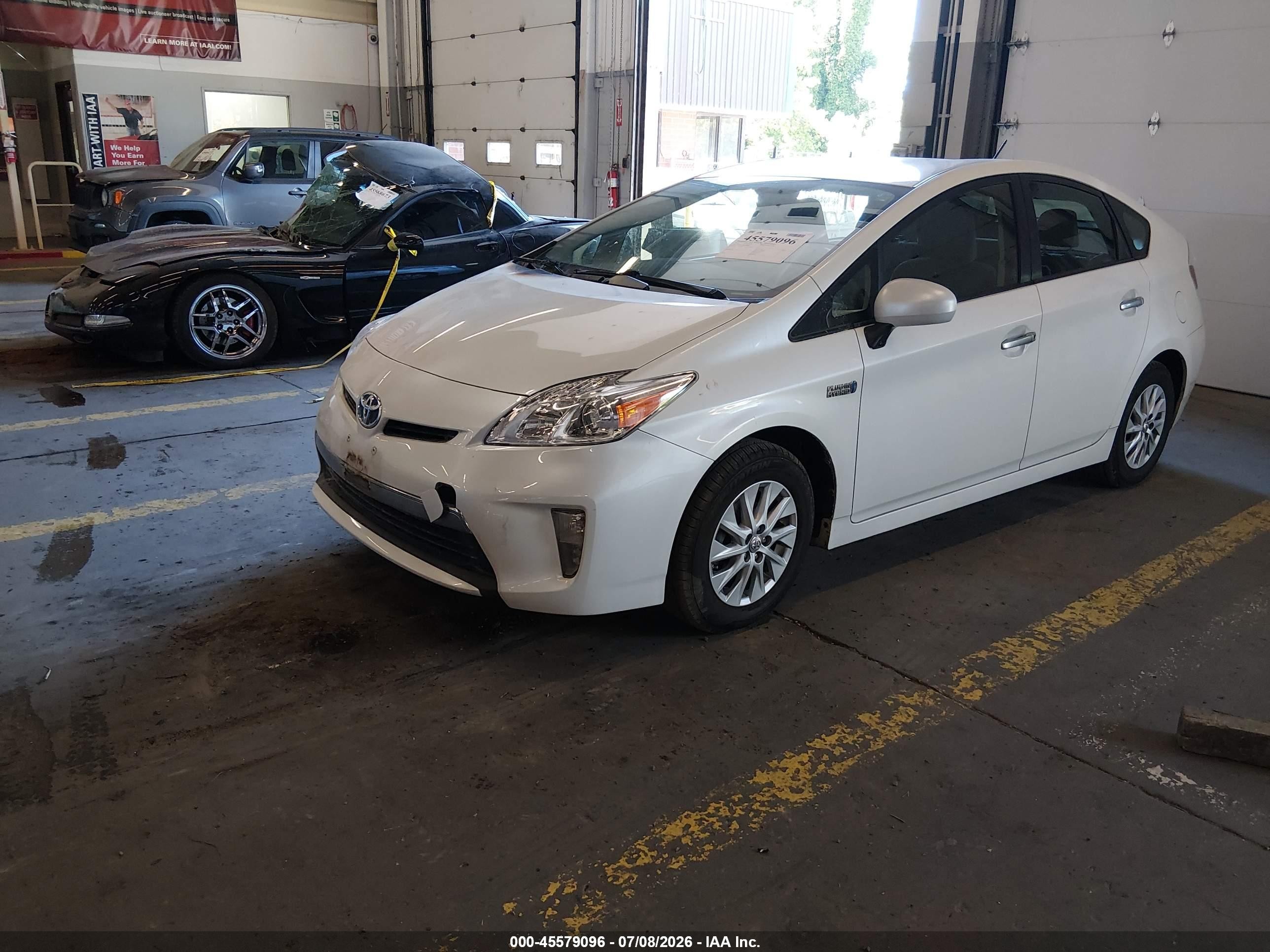 2013 Toyota Prius Plug-in   White vin: JTDKN3DP9D3046644