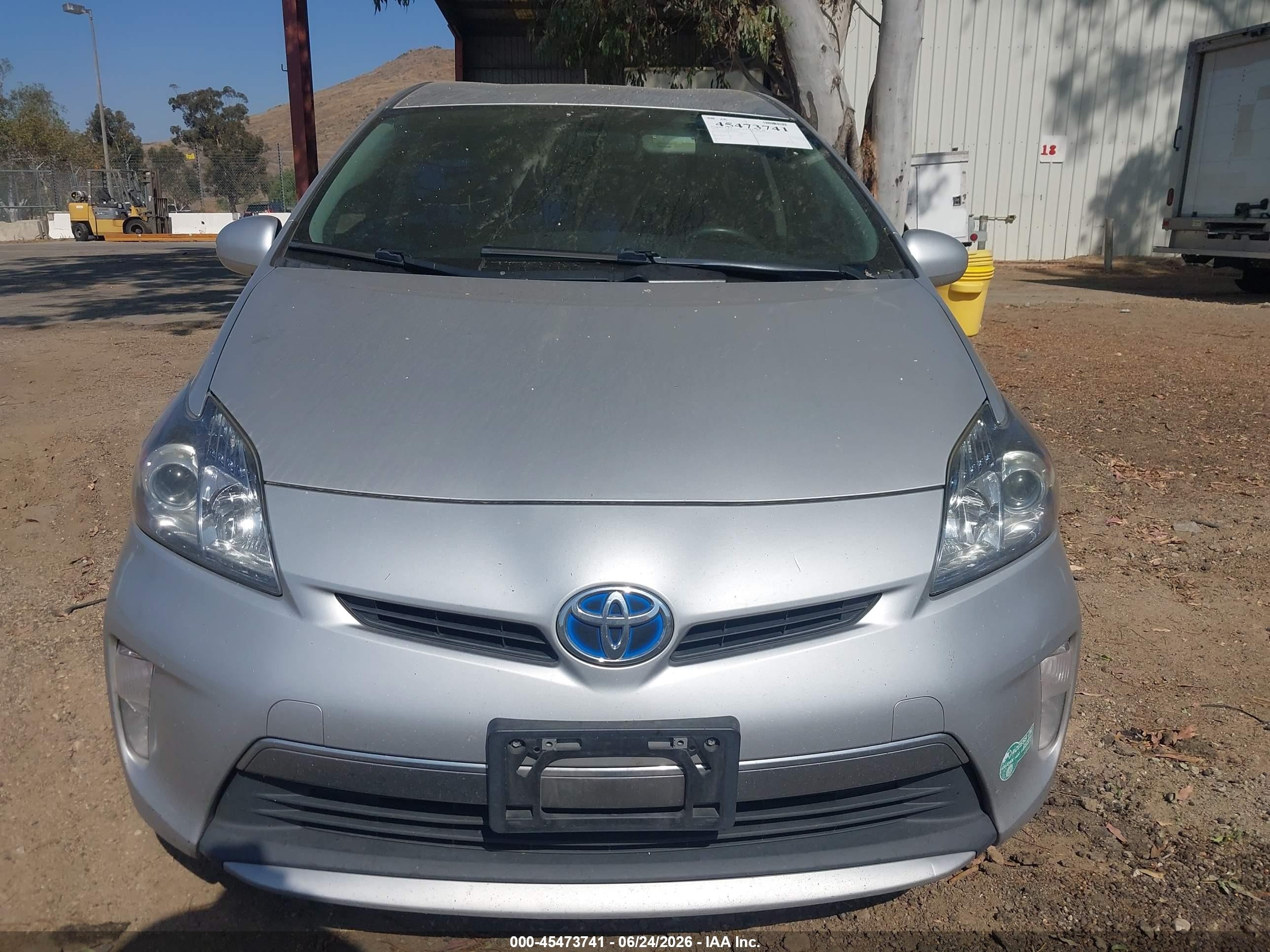 2014 Toyota Prius Plug-in   Silver vin: JTDKN3DP9E3055300