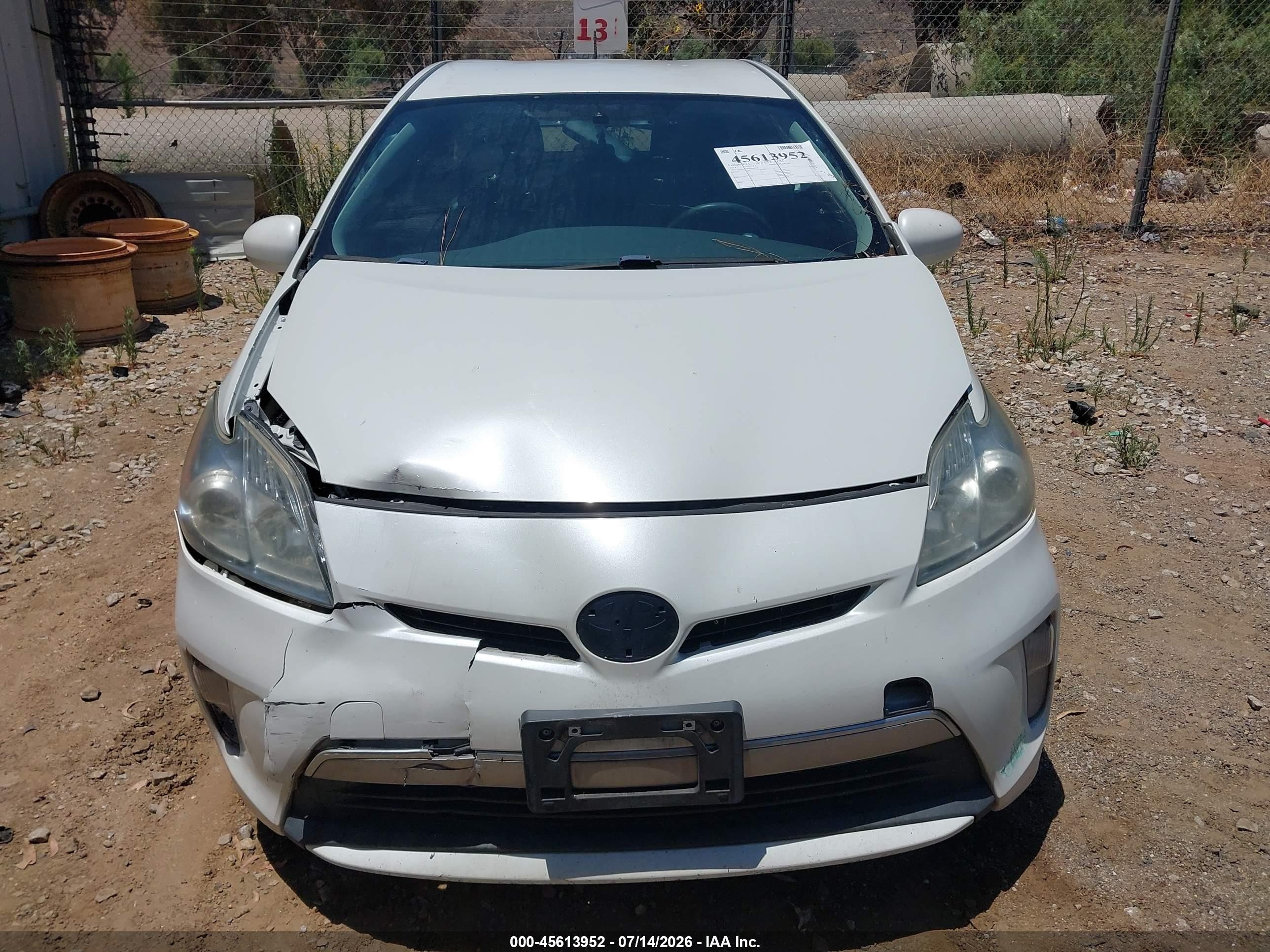 2014 Toyota Prius Plug-in   White vin: JTDKN3DP9E3056818
