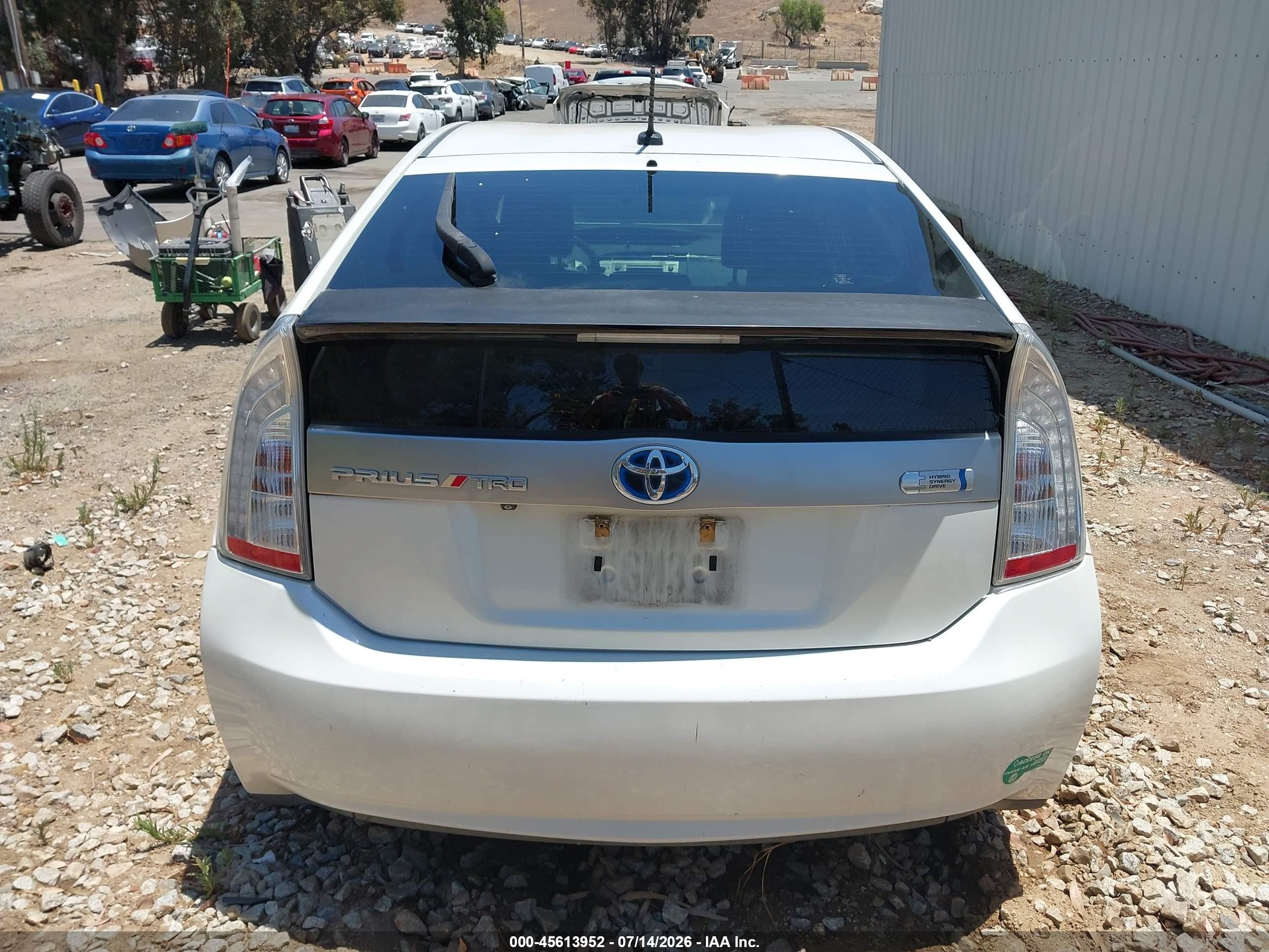 2014 Toyota Prius Plug-in   White vin: JTDKN3DP9E3056818