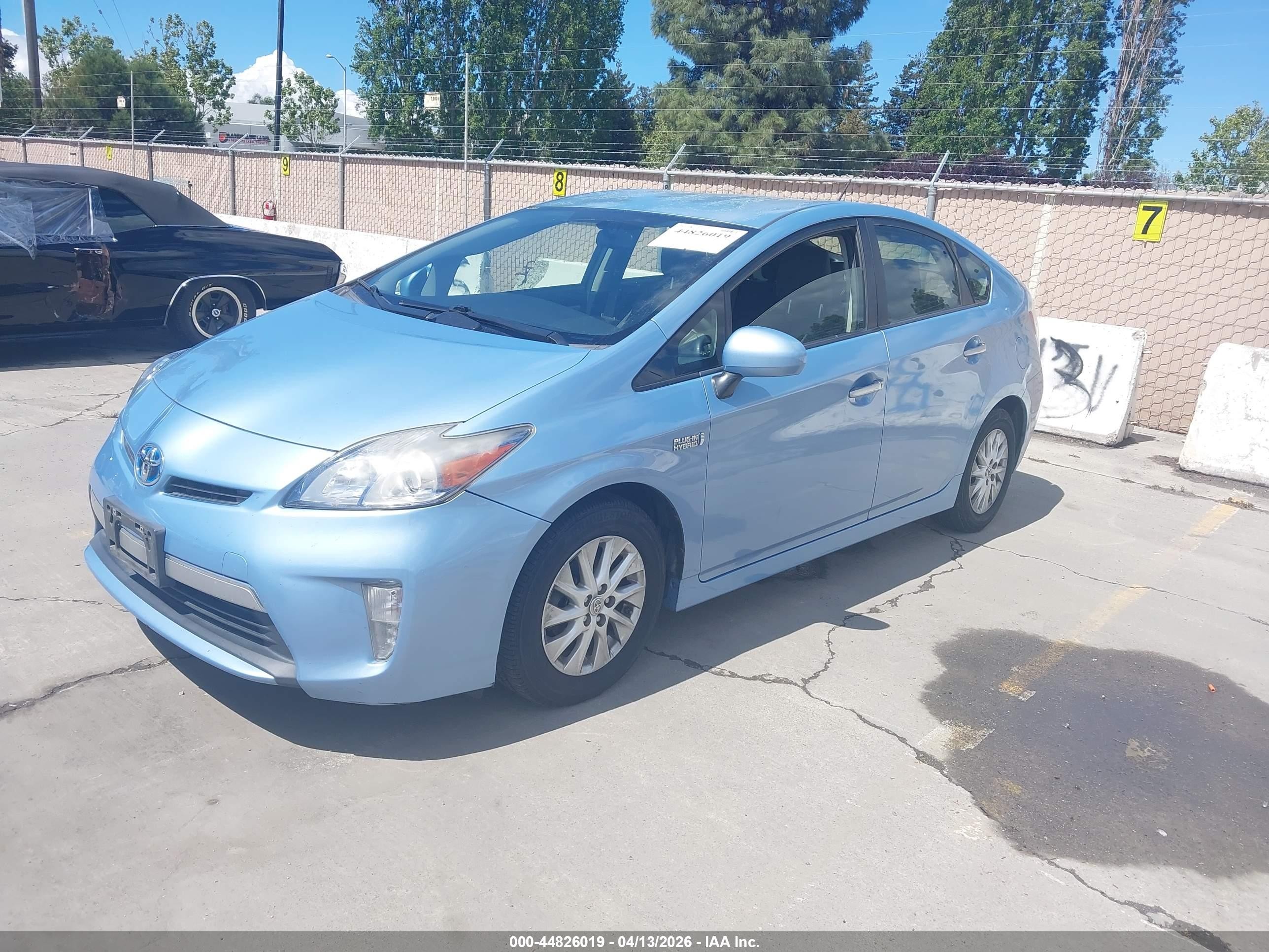 2014 Toyota Prius Plug-in   Blue vin: JTDKN3DP9E3061436