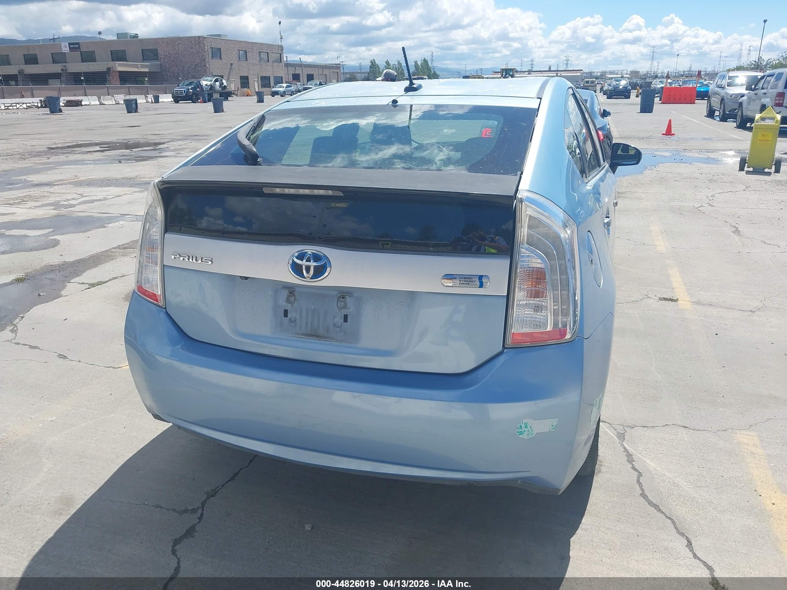 2014 Toyota Prius Plug-in   Blue vin: JTDKN3DP9E3061436