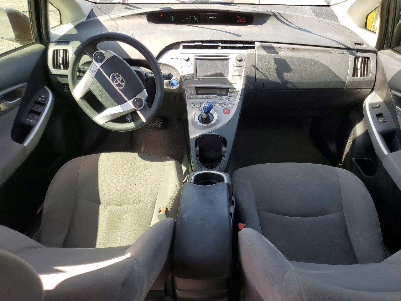 2015 Toyota Prius Plug-in Hybrid Base Gray vin: JTDKN3DP9F3071398