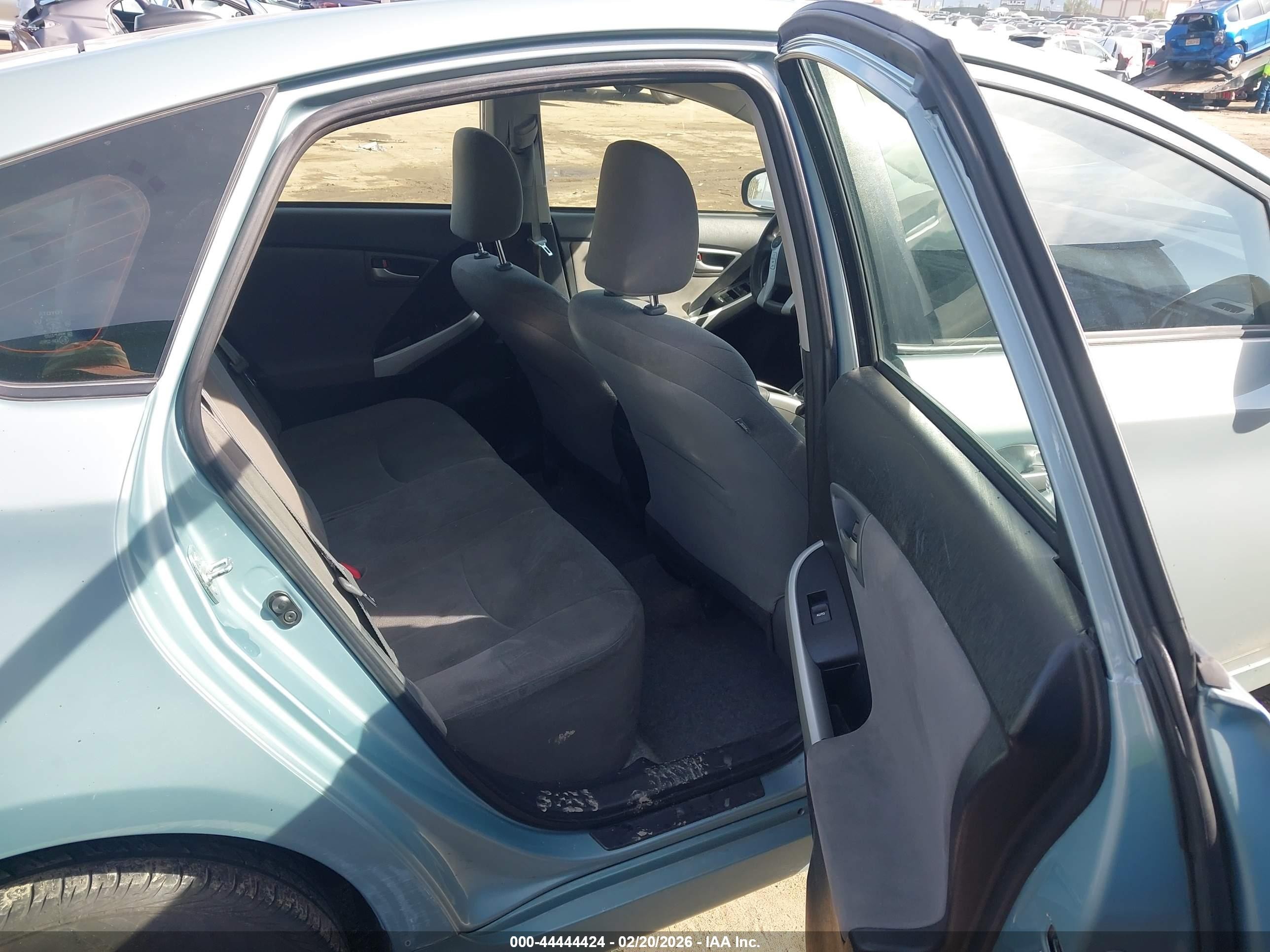 2015 Toyota Prius Plug-in   Light Blue vin: JTDKN3DP9F3072955