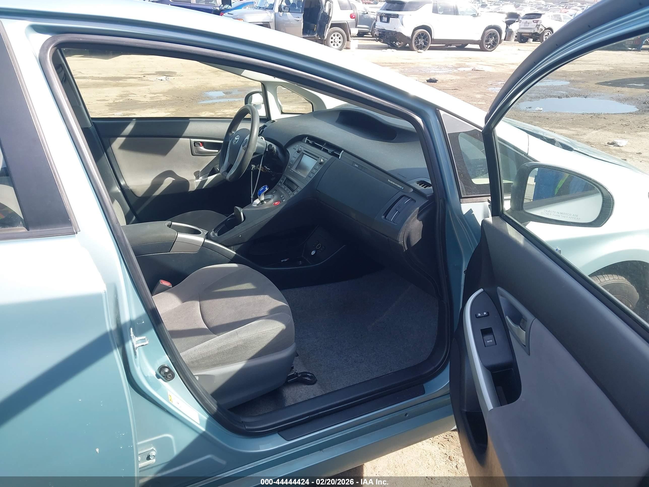 2015 Toyota Prius Plug-in   Light Blue vin: JTDKN3DP9F3072955