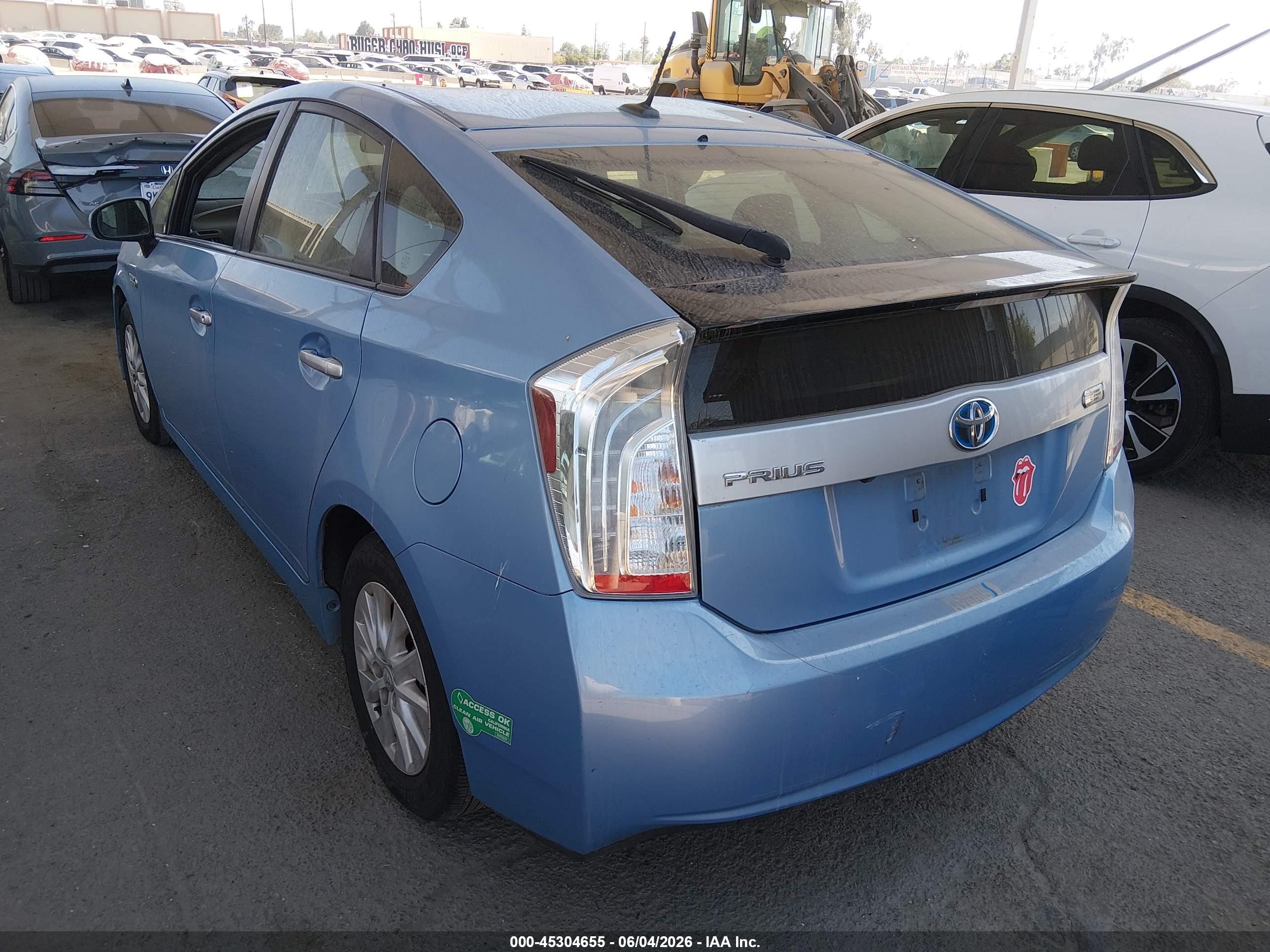 2015 Toyota Prius Plug-in   Light Blue vin: JTDKN3DP9F3073636