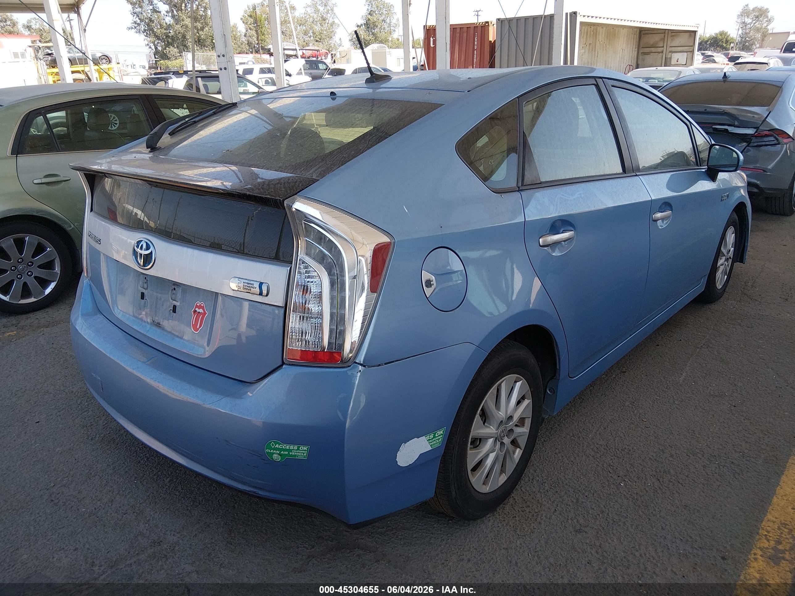 2015 Toyota Prius Plug-in   Light Blue vin: JTDKN3DP9F3073636