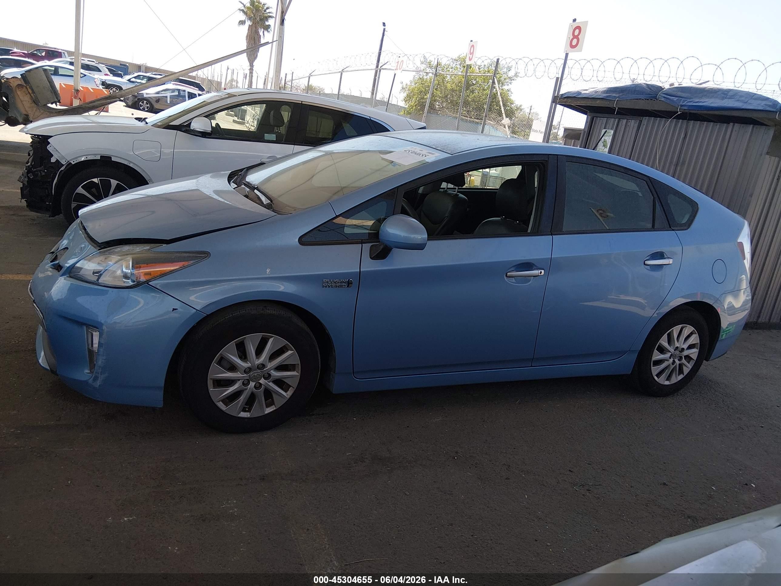 2015 Toyota Prius Plug-in   Light Blue vin: JTDKN3DP9F3073636