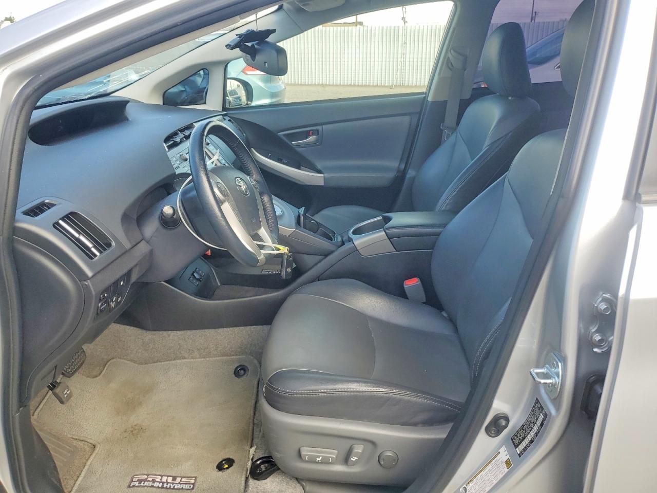 2015 Toyota Prius Plug-in Hybrid Advanced Silver vin: JTDKN3DP9F3073958