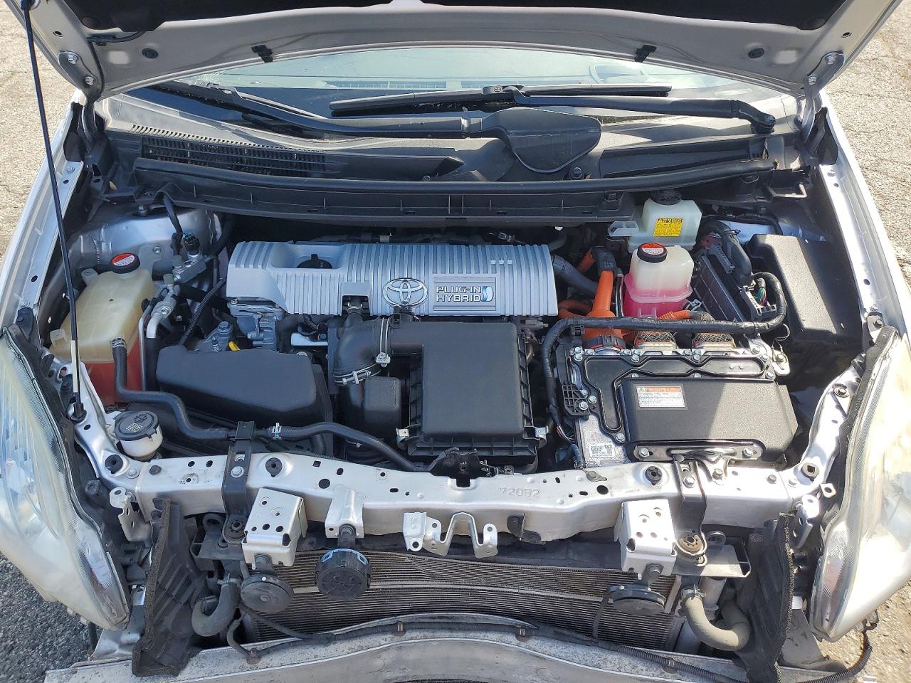 2015 Toyota Prius Plug-in Hybrid Advanced Silver vin: JTDKN3DP9F3073958