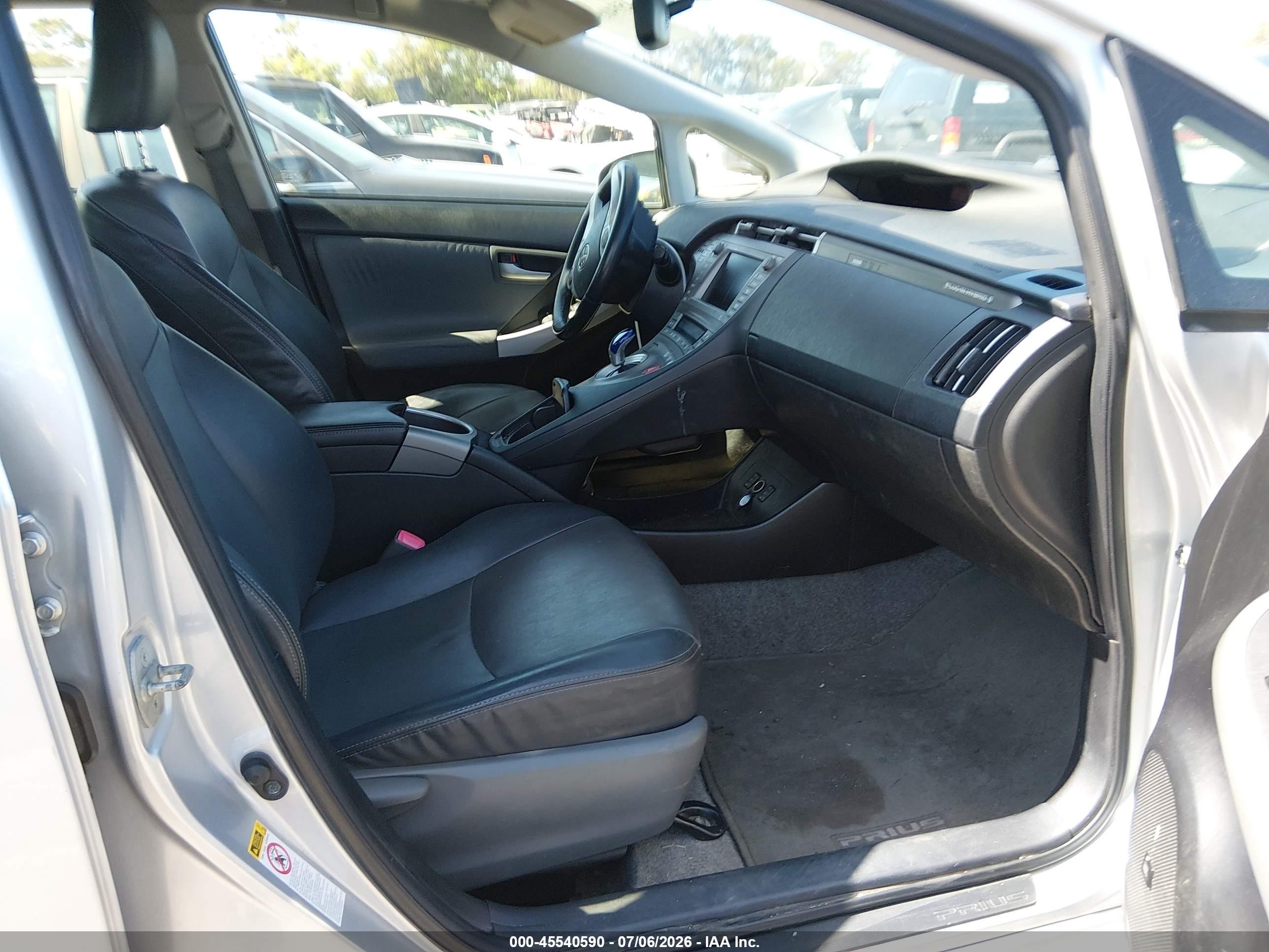 2012 Toyota Prius Plug-in Advanced Silver vin: JTDKN3DPXC3001310