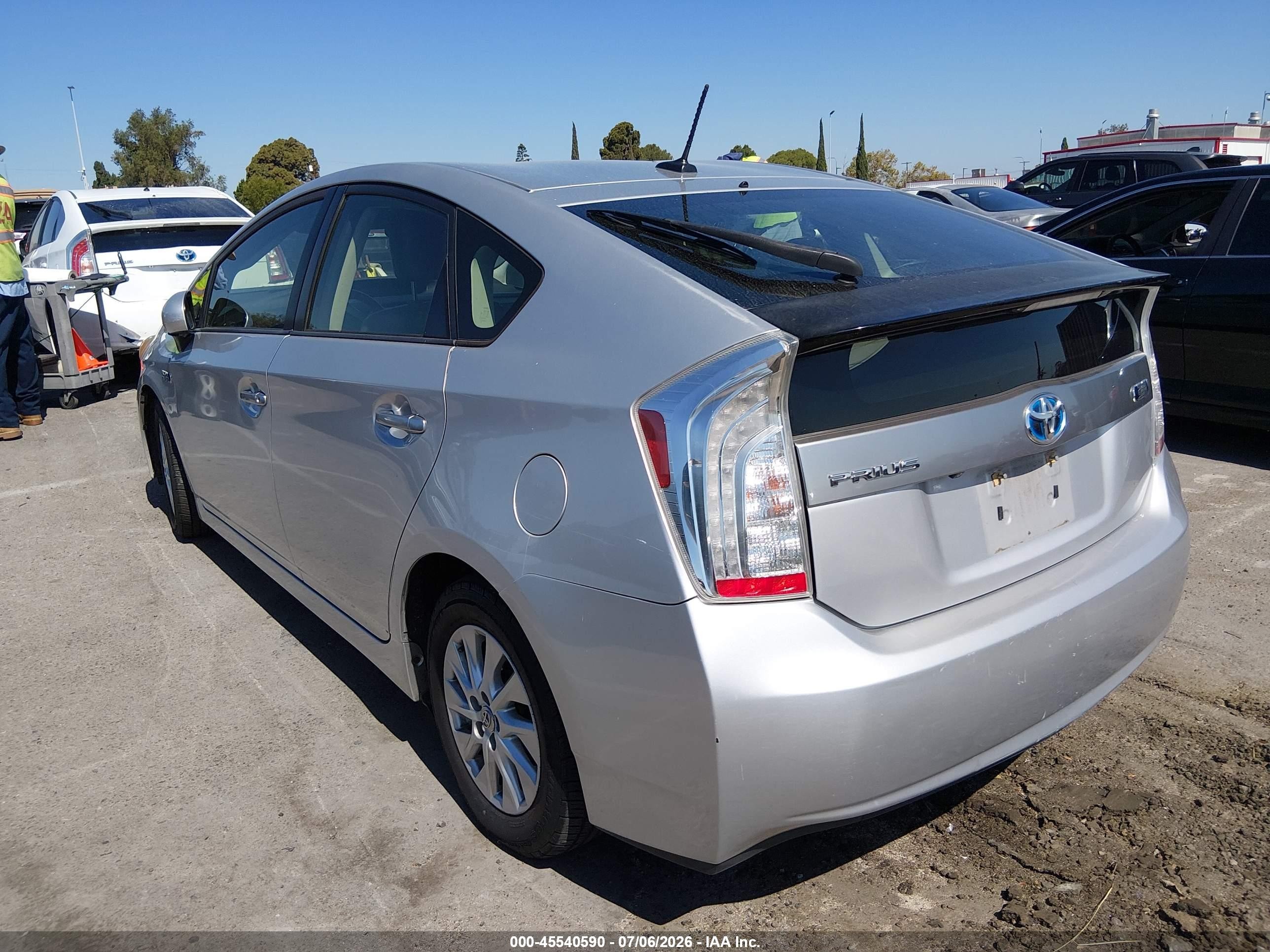 2012 Toyota Prius Plug-in Advanced Silver vin: JTDKN3DPXC3001310