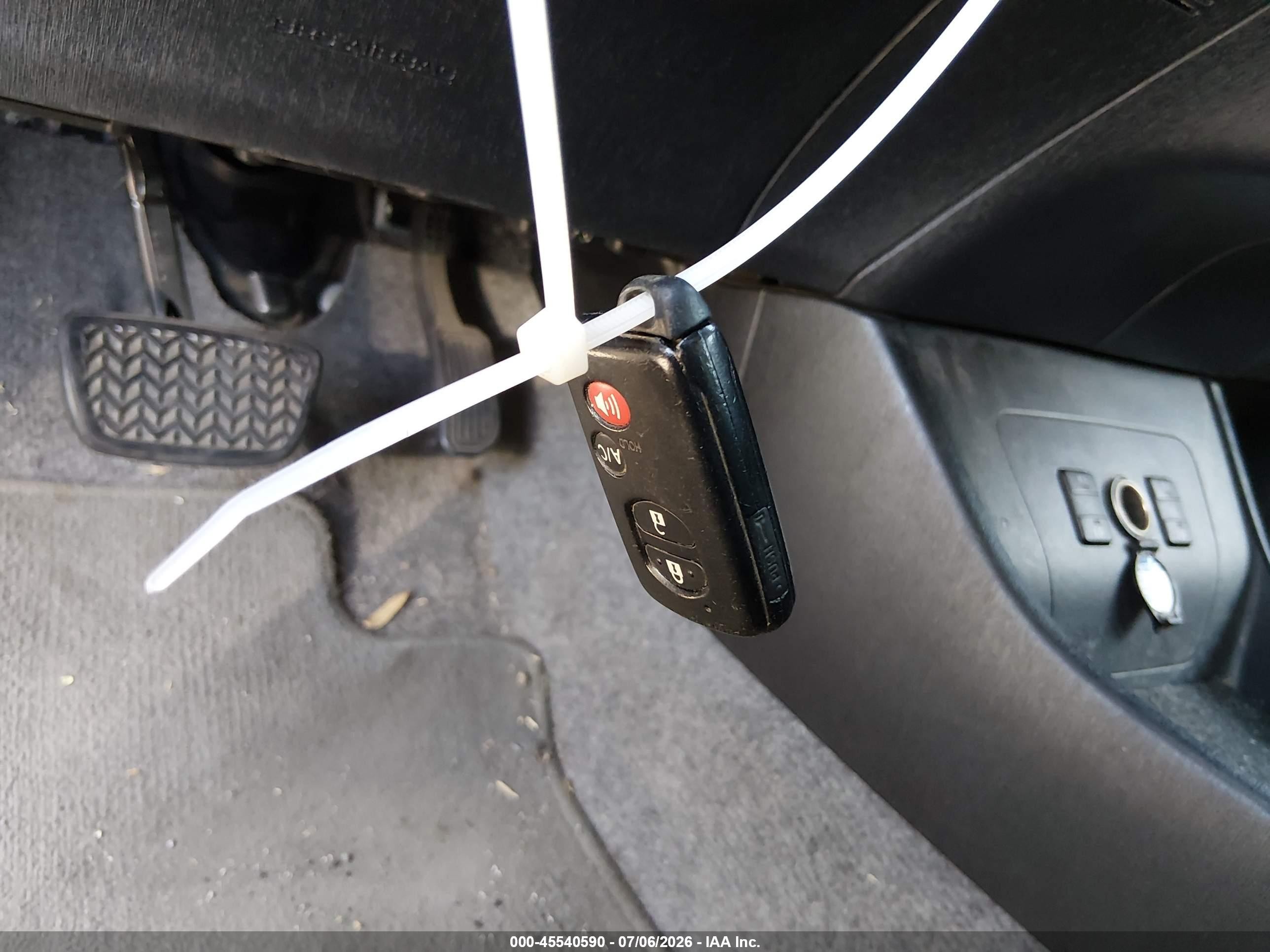 2012 Toyota Prius Plug-in Advanced Silver vin: JTDKN3DPXC3001310