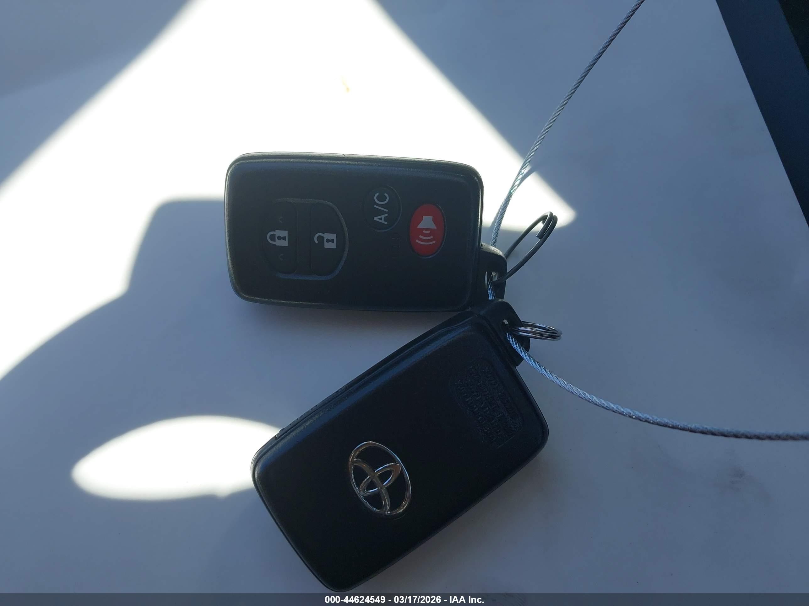 2012 Toyota Prius Plug-in Advanced Gray vin: JTDKN3DPXC3015059