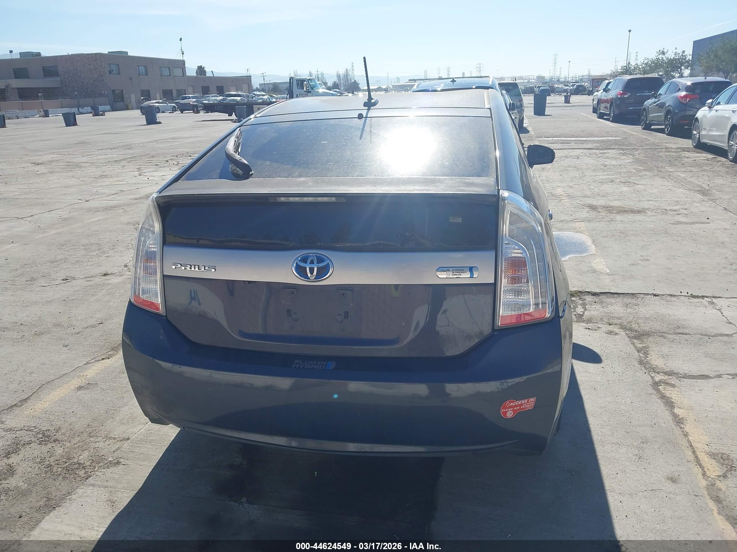 2012 Toyota Prius Plug-in Advanced Gray vin: JTDKN3DPXC3015059