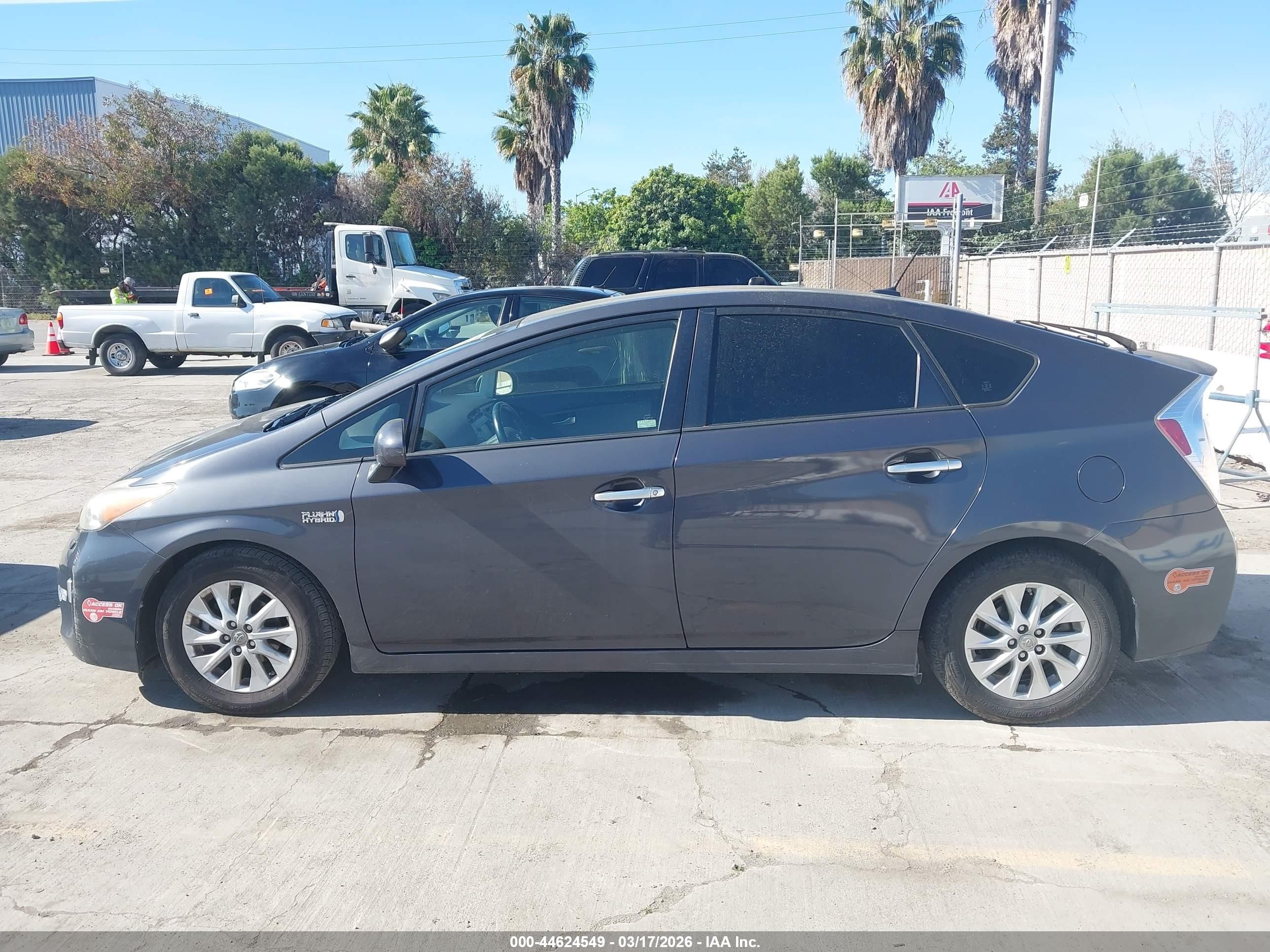 2012 Toyota Prius Plug-in Advanced Gray vin: JTDKN3DPXC3015059