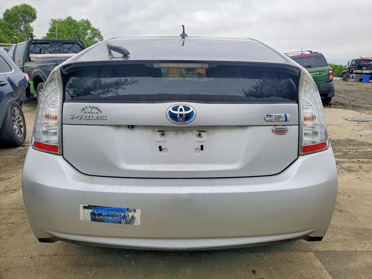2013 Toyota Prius Plug-in Hybrid Base Silver vin: JTDKN3DPXD3031750