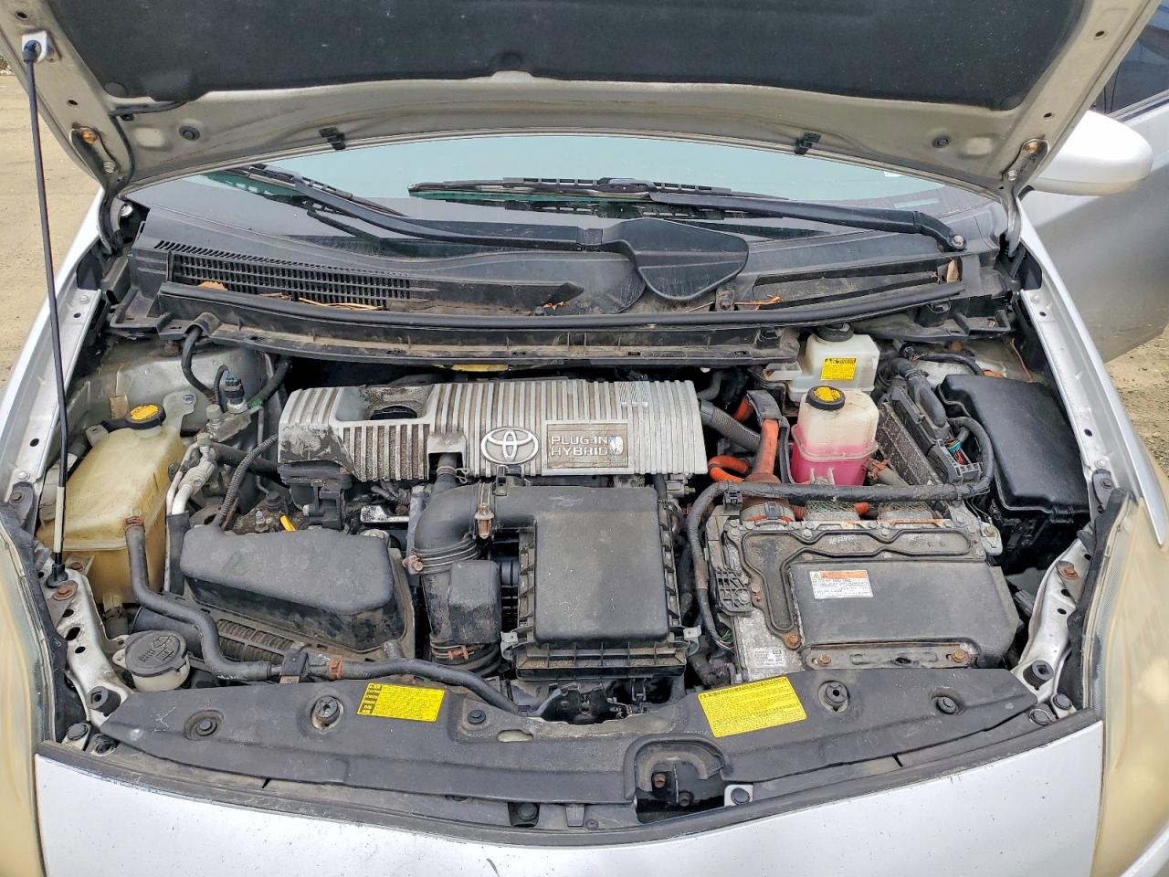 2013 Toyota Prius Plug-in Hybrid Base Silver vin: JTDKN3DPXD3031750
