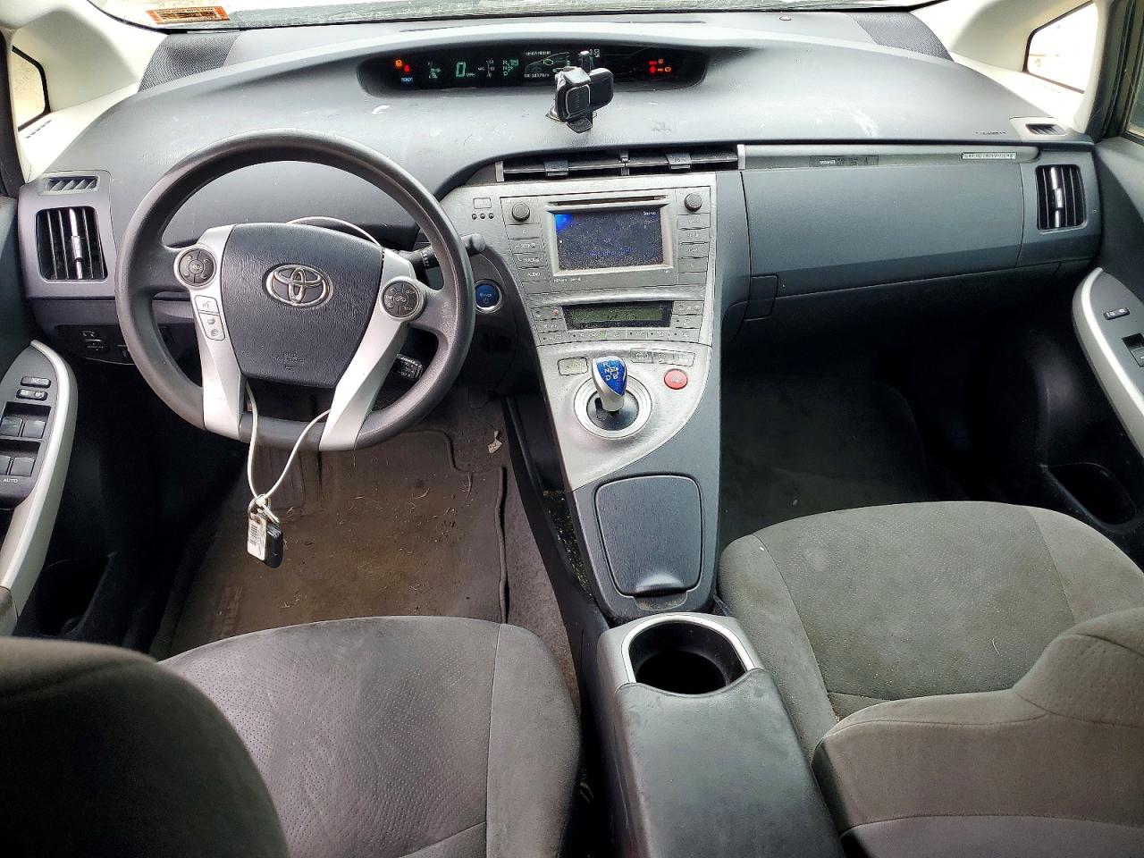 2013 Toyota Prius Plug-in Hybrid Base Silver vin: JTDKN3DPXD3031750