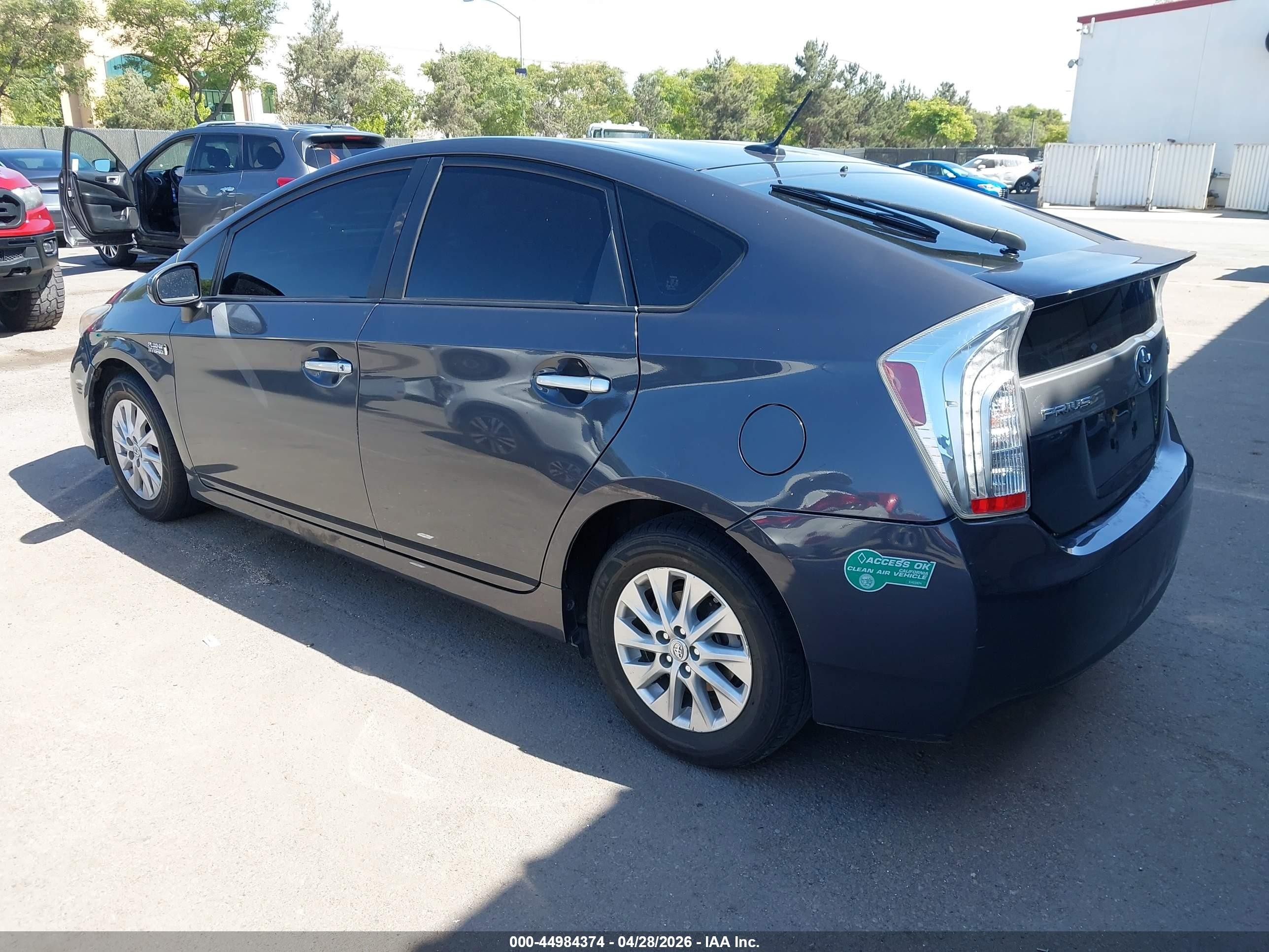 2013 Toyota Prius Plug-in   Gray vin: JTDKN3DPXD3041565