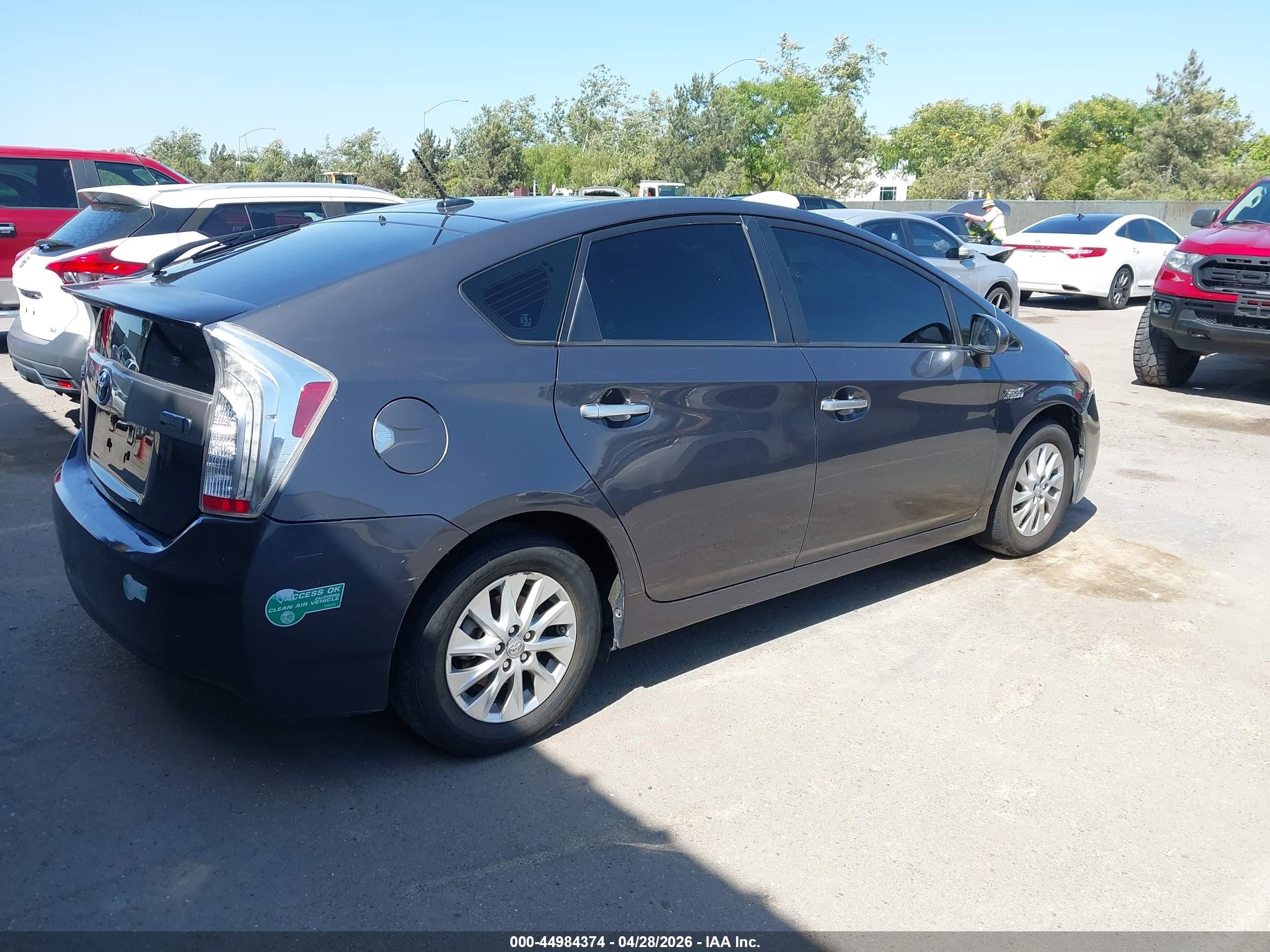 2013 Toyota Prius Plug-in   Gray vin: JTDKN3DPXD3041565