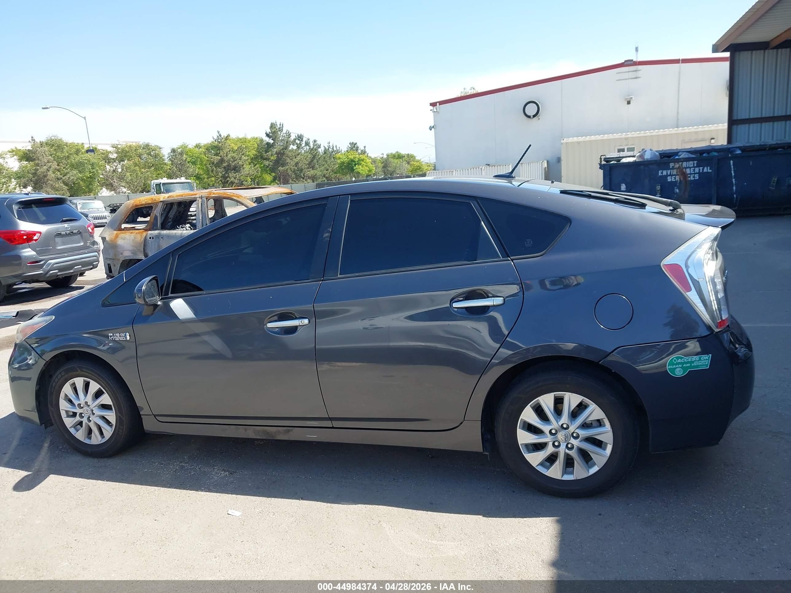 2013 Toyota Prius Plug-in   Gray vin: JTDKN3DPXD3041565
