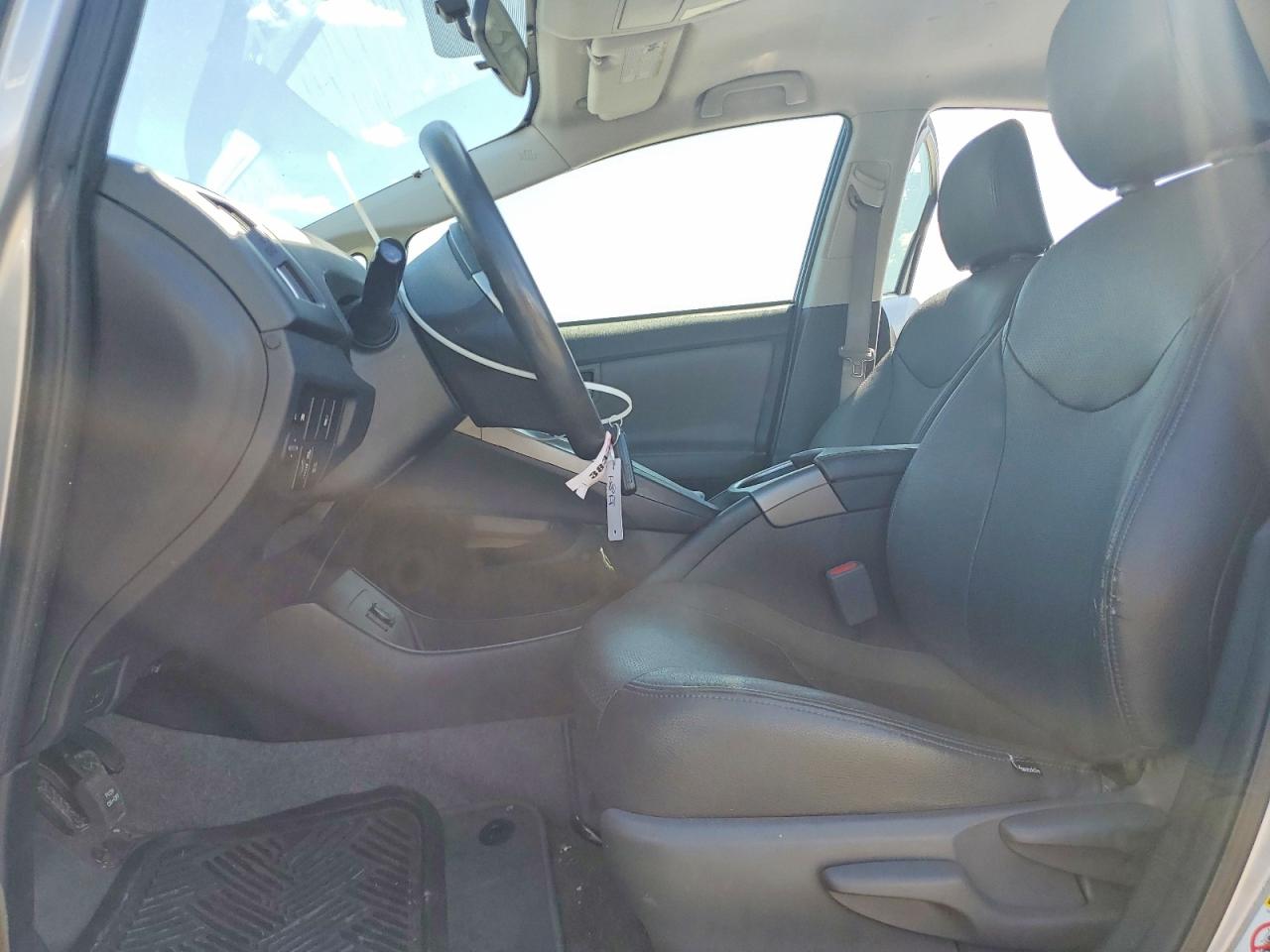 2014 Toyota Prius Plug-in Hybrid Base Silver vin: JTDKN3DPXE3058464