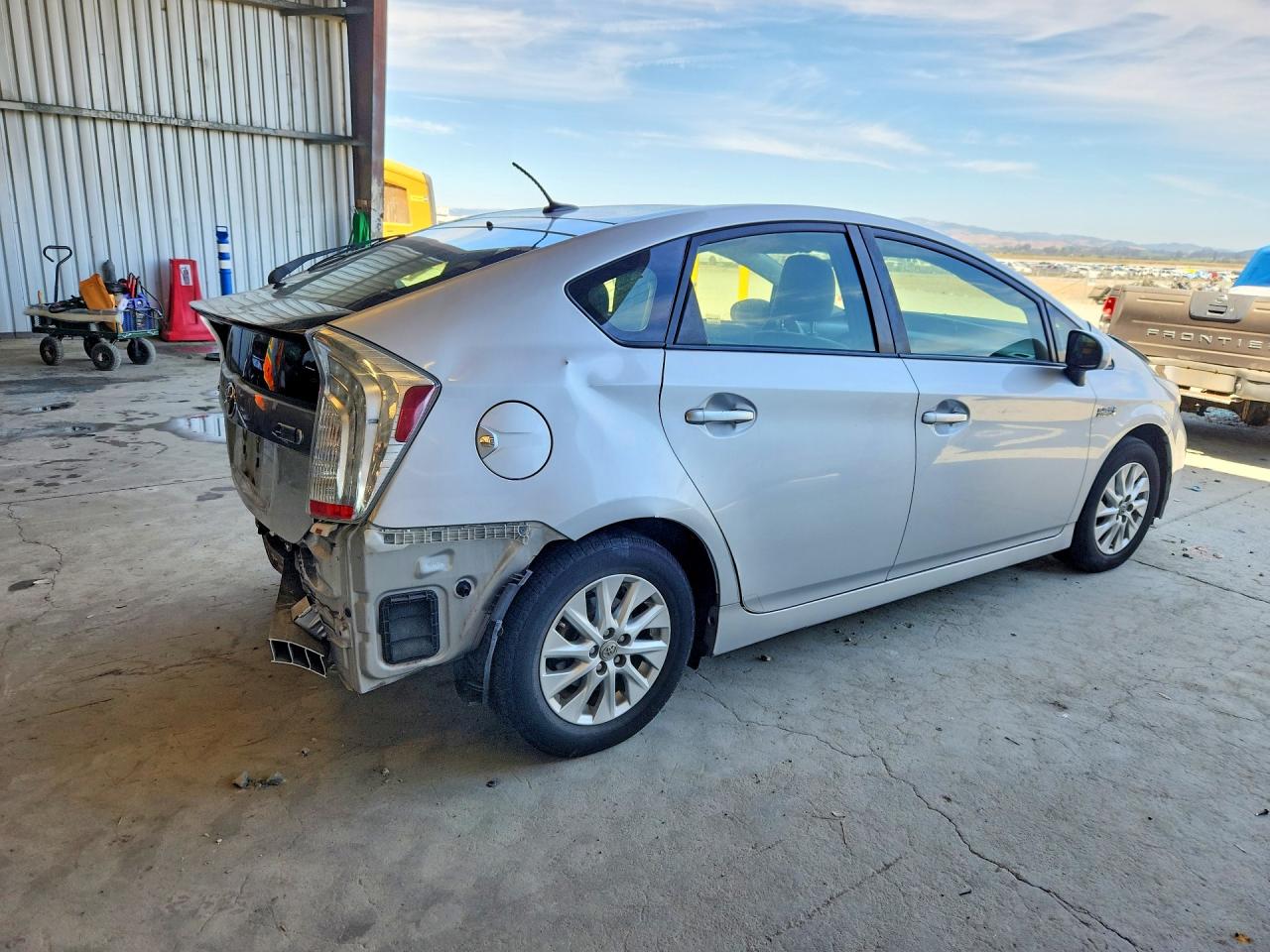2015 Toyota Prius Plug-in Hybrid Base Silver vin: JTDKN3DPXF3073144