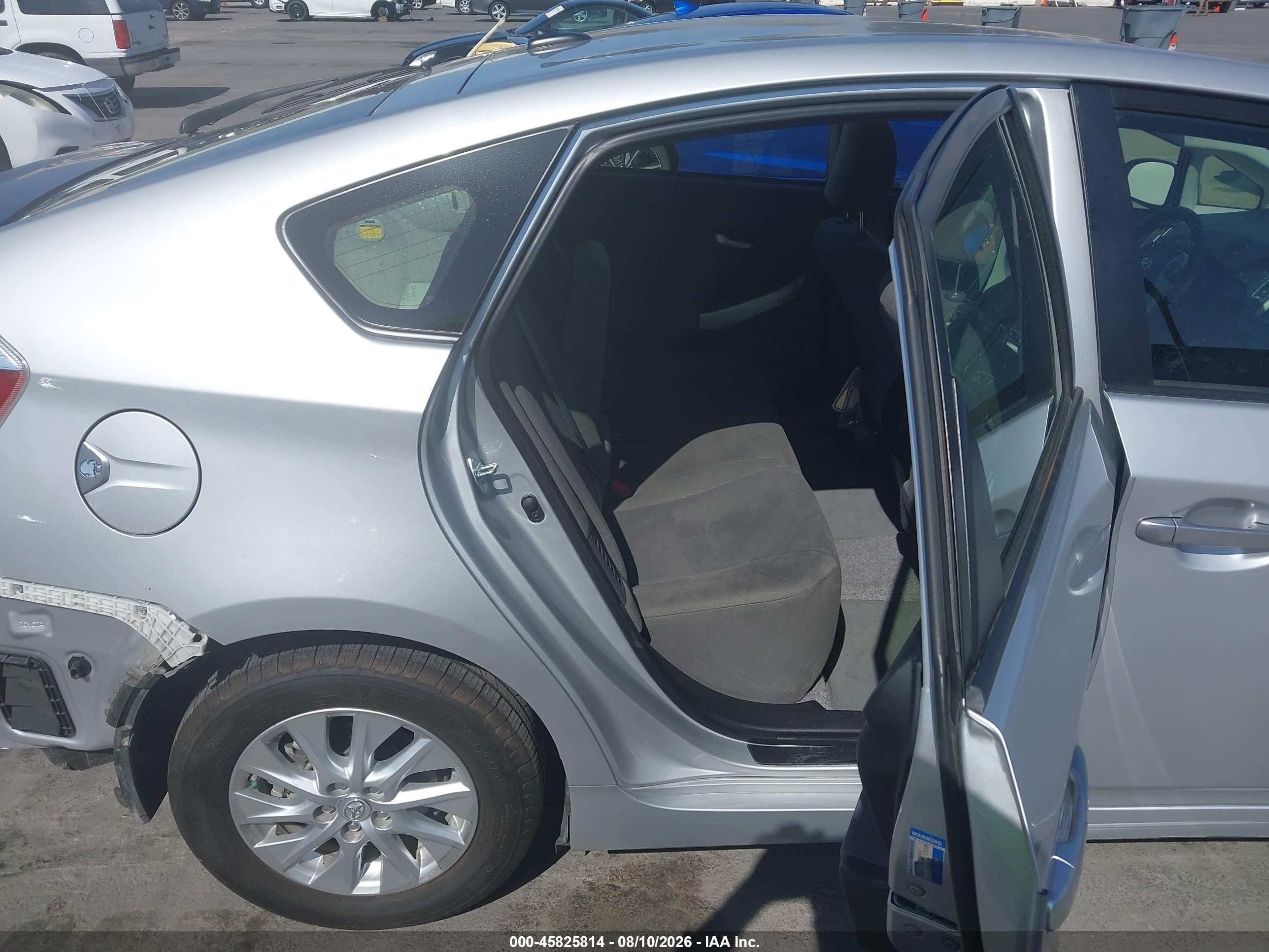 2015 Toyota Prius Plug-in Серебряный vin: JTDKN3DPXF3073936