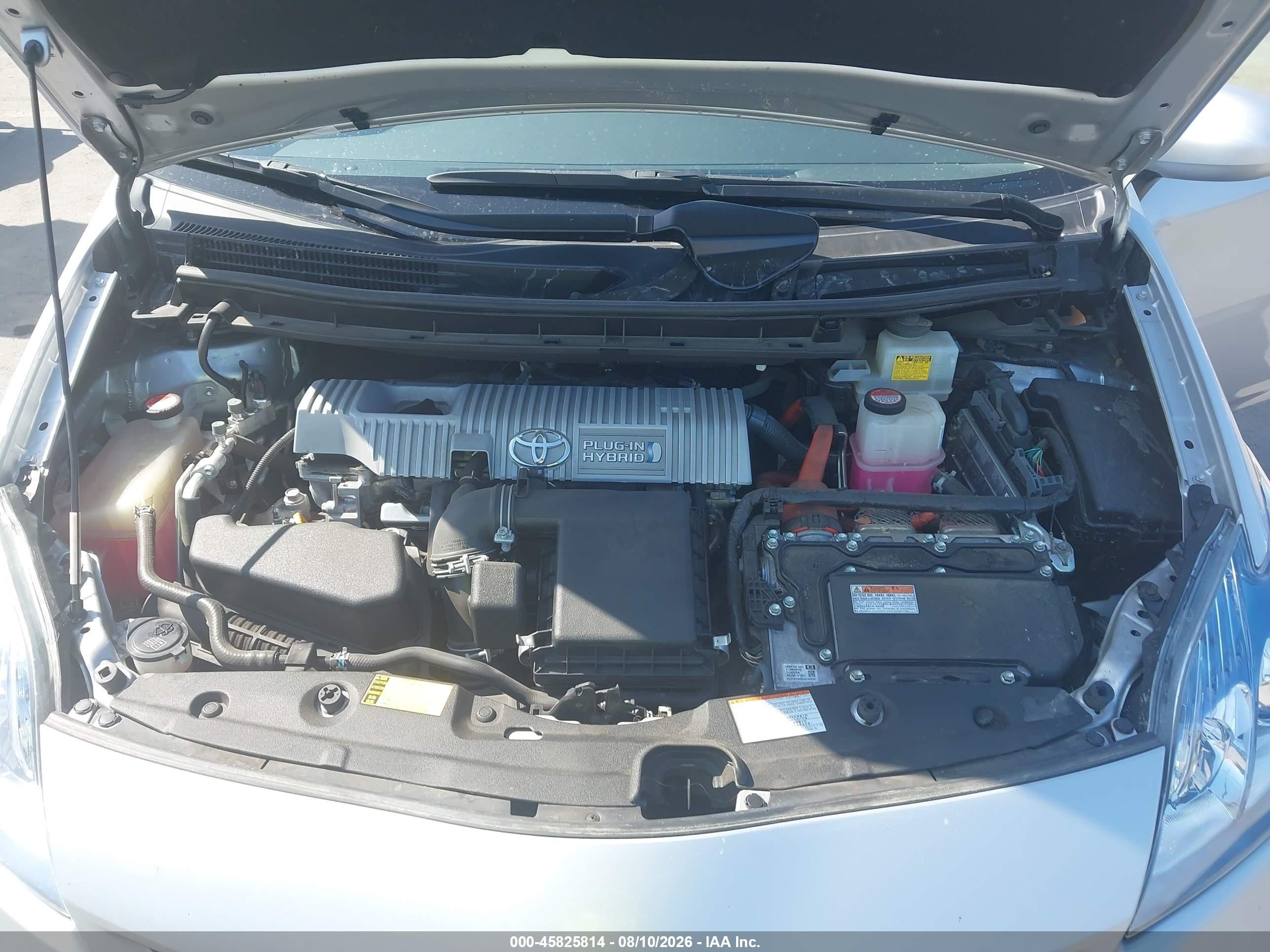 2015 Toyota Prius Plug-in Серебряный vin: JTDKN3DPXF3073936