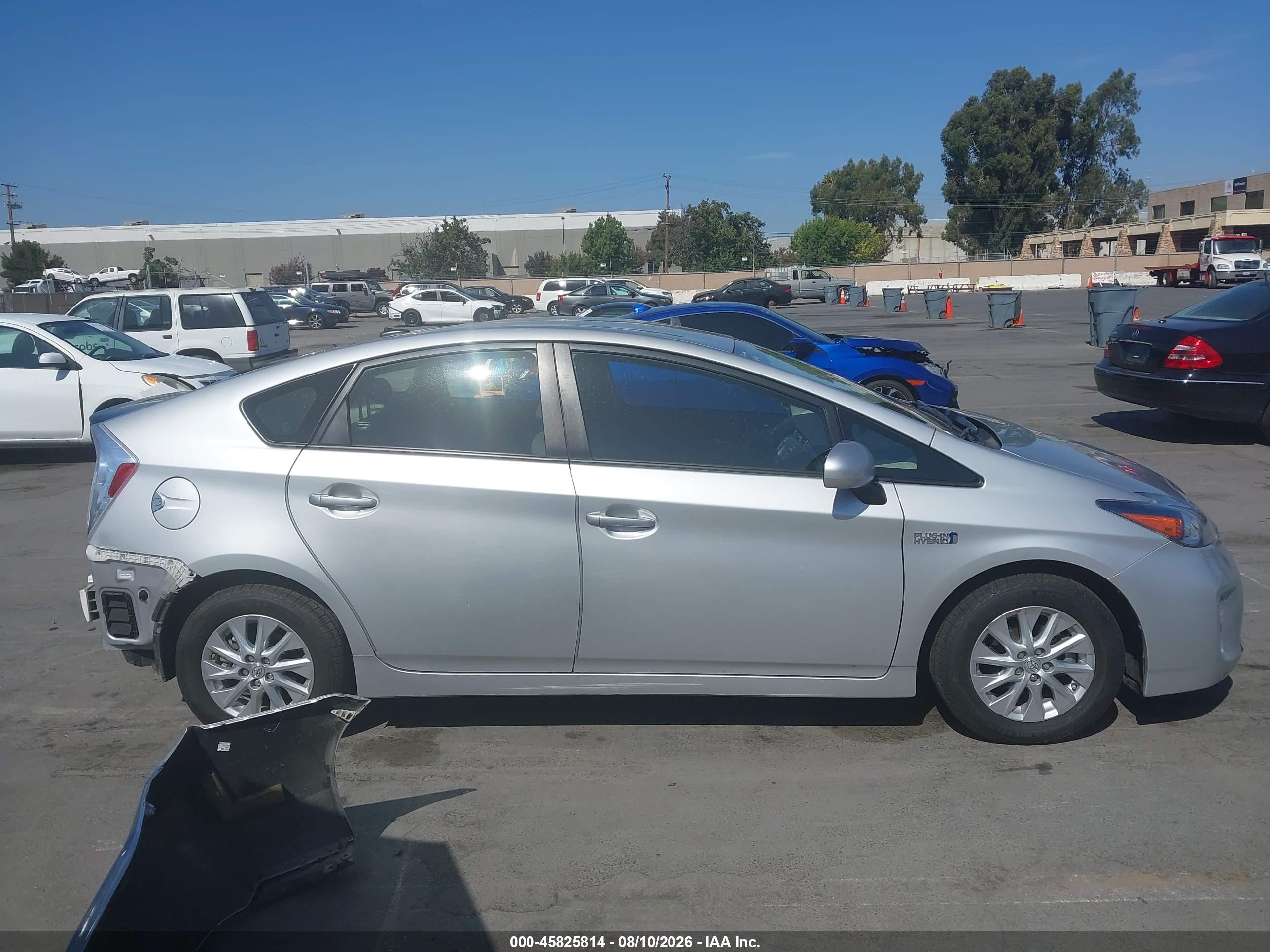 2015 Toyota Prius Plug-in Серебряный vin: JTDKN3DPXF3073936
