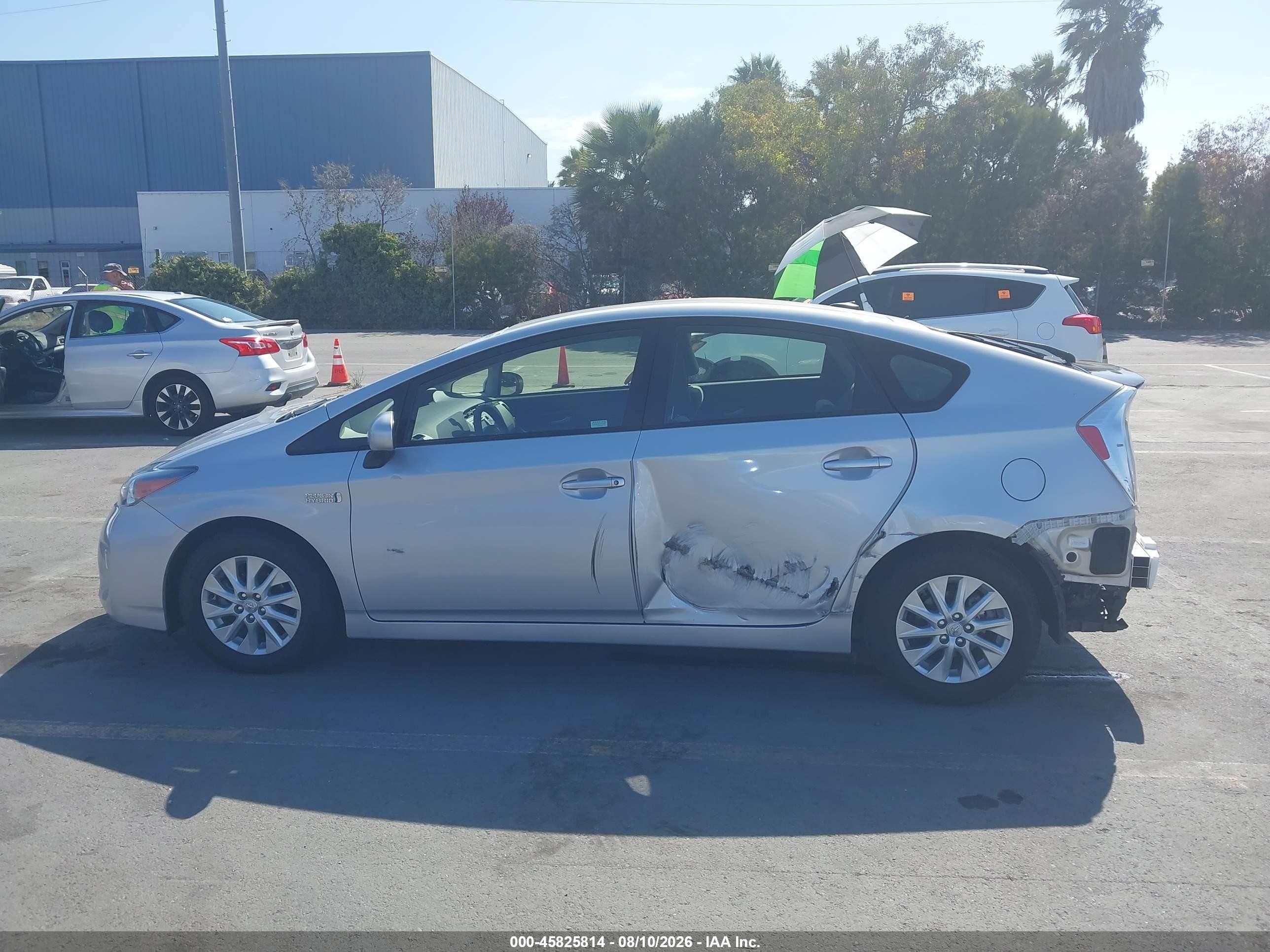 2015 Toyota Prius Plug-in Серебряный vin: JTDKN3DPXF3073936