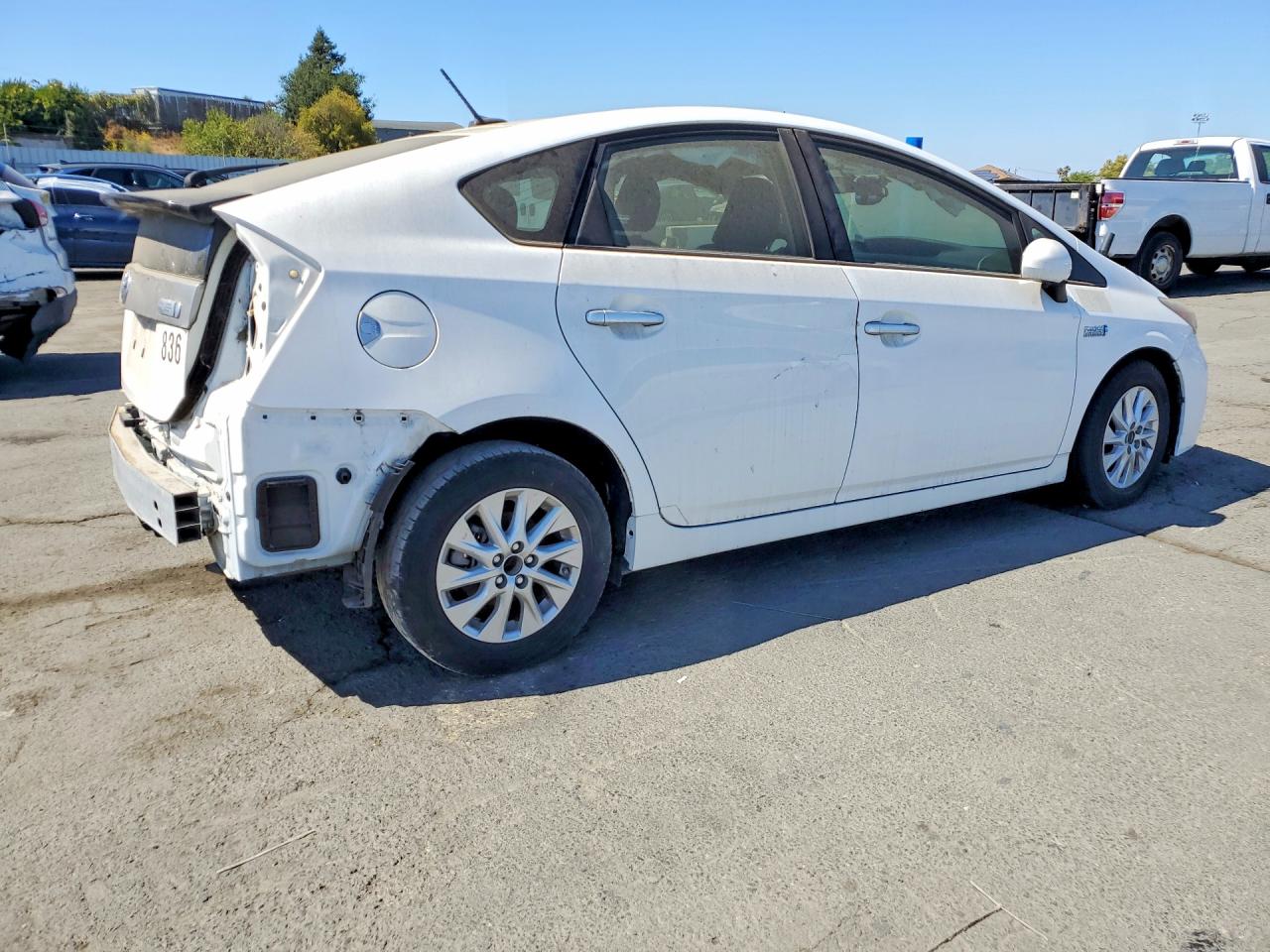 2015 Toyota Prius Plug-in Hybrid Base White vin: JTDKN3DPXF3075251