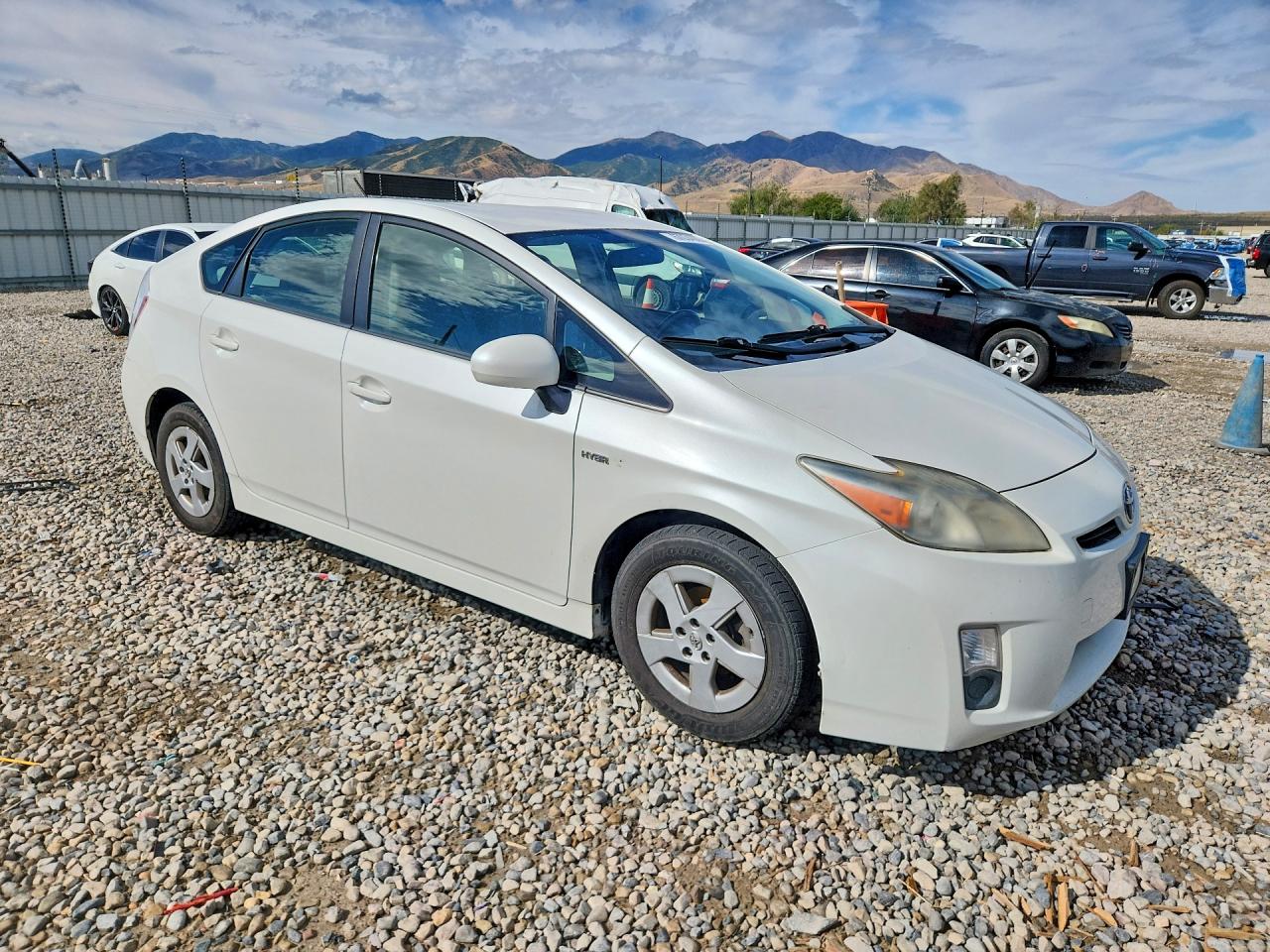 2010 Toyota Prius Ii Белый vin: JTDKN3DU0A0004138